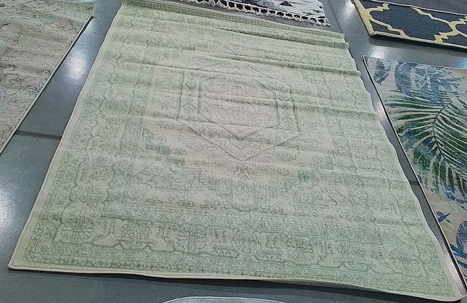 SAGE / IVORY 5′-1″ x 7′-6″ Back Stain Rug, Reduced Price 1172761631 ADR108W-5
