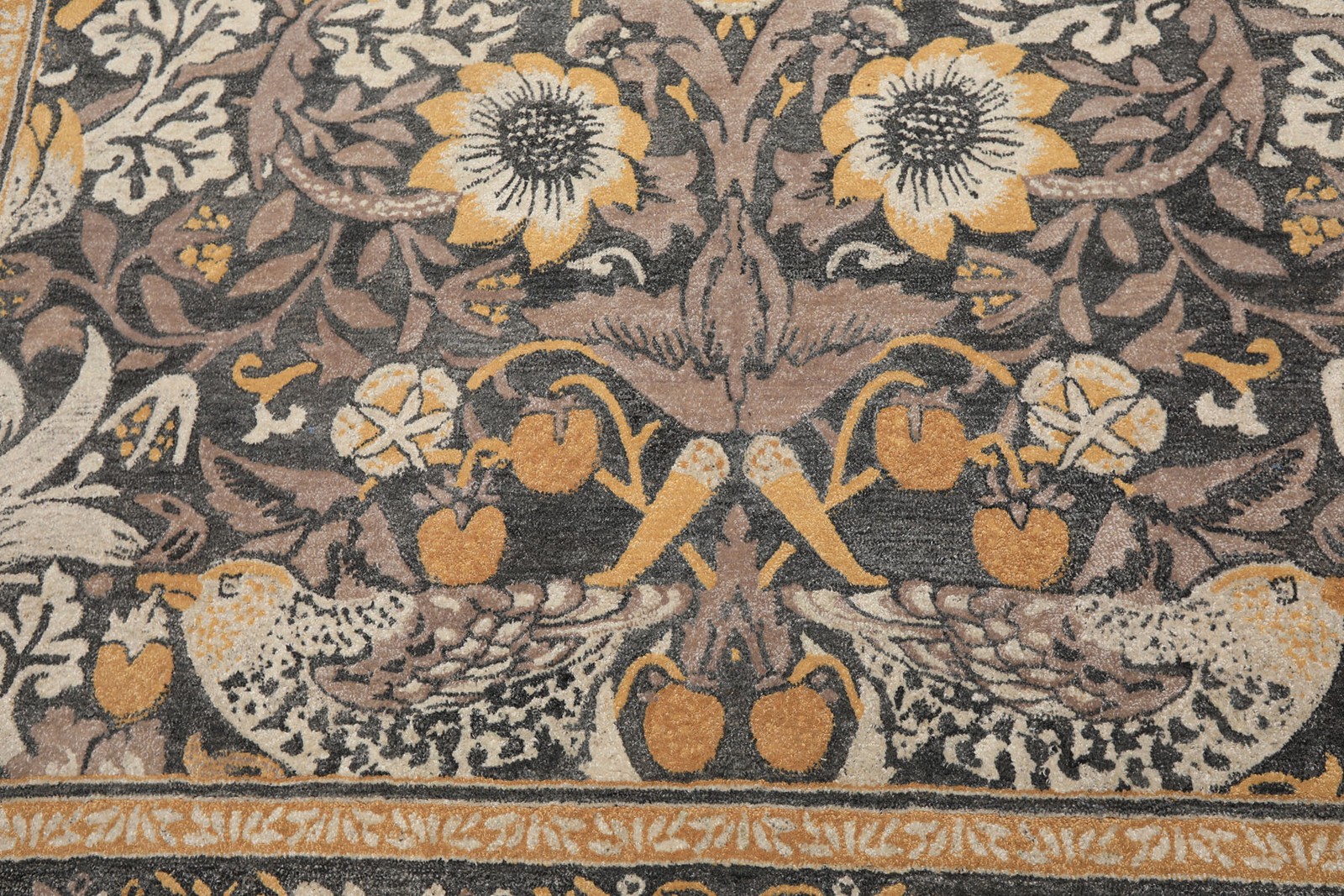 LoomBloom William Morris Hungry Birds Multi Size Hand Hooked High-twist Wool Rug