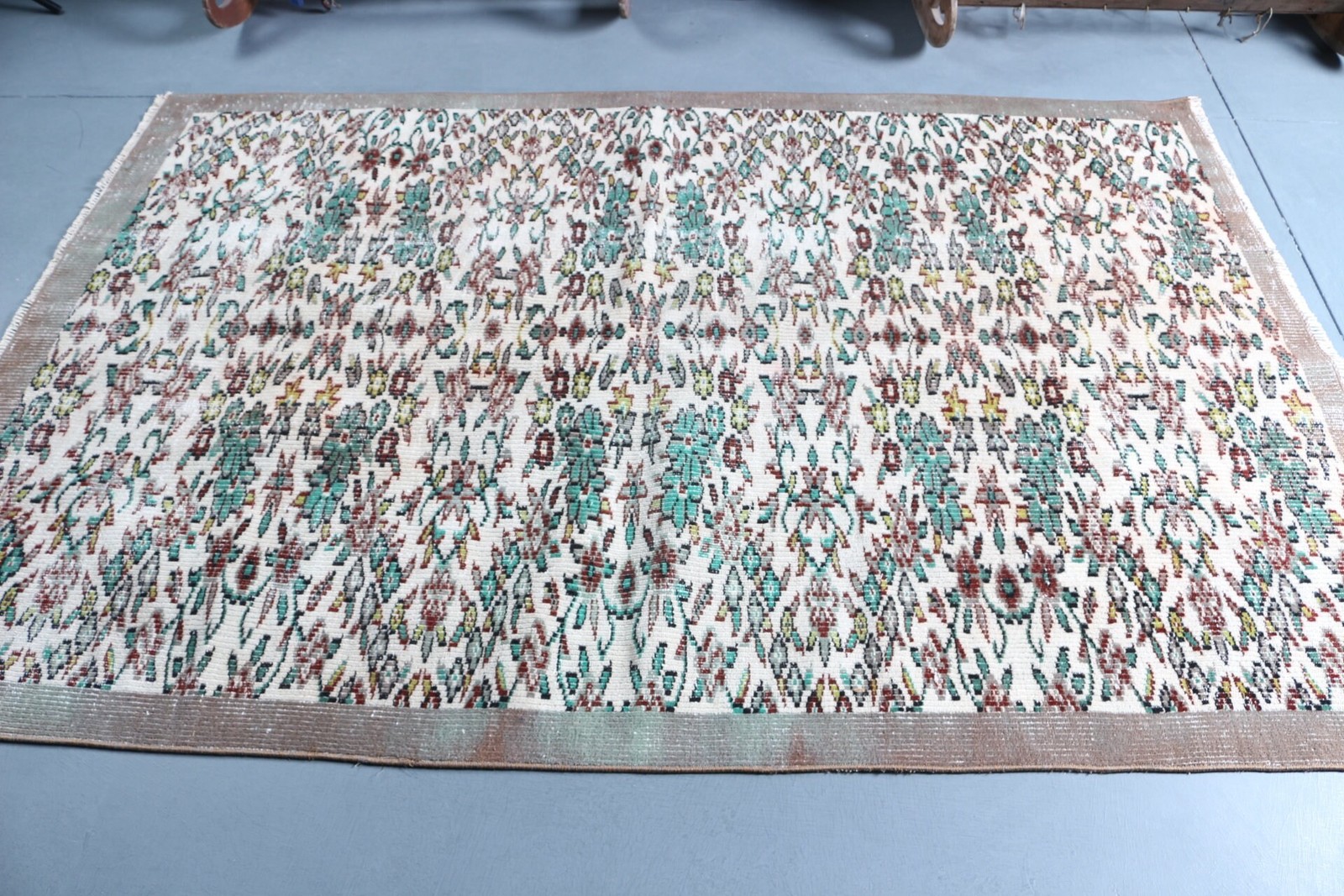 Vintage Rug 5×7,5 ft (152×228 cm), White Oriental Turkish Rug
