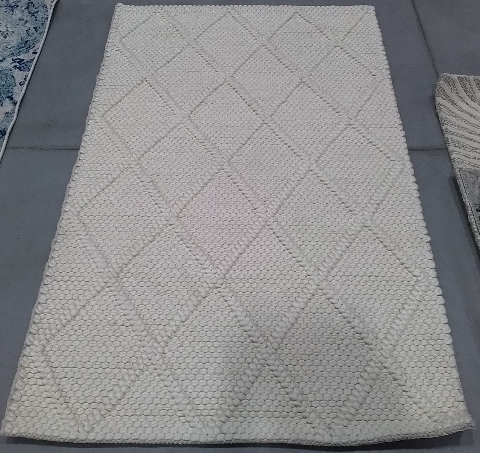 IVORY / IVORY 3′-0″ x 5′-0″ Flaw in Rug, Reduced Price 3172810758 NAT310A-3