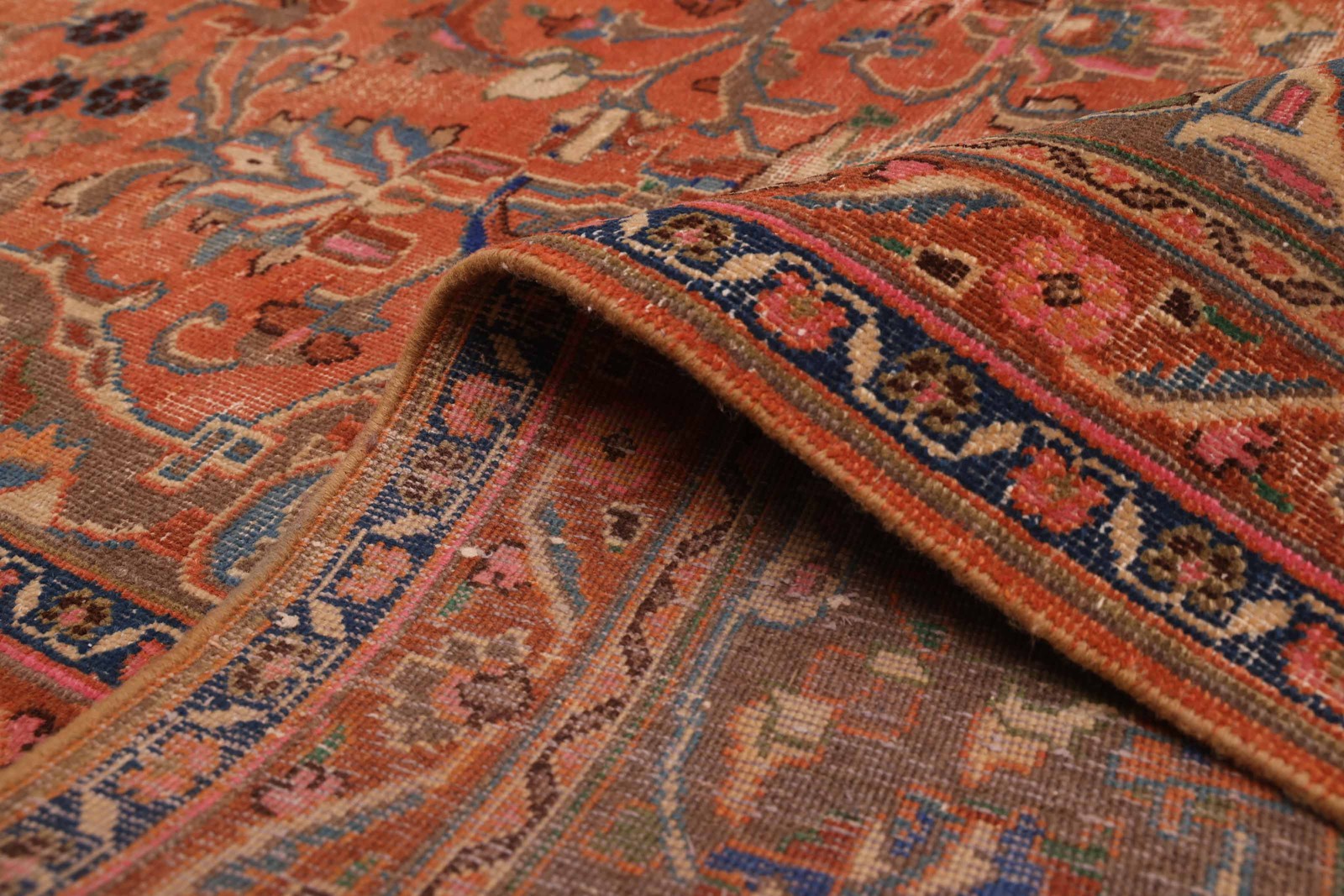 Vintage 9’5″ x 12’5″ Traditional Hand Knotted Vegetable Dye Wool Area Rug