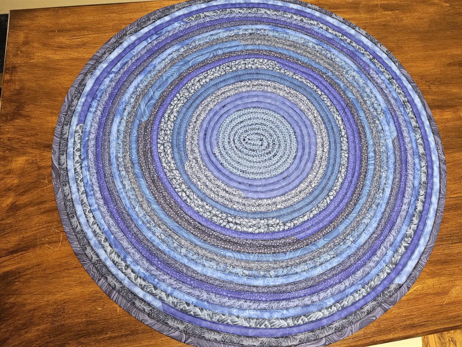 Beautiful Hand Made Round Jelly Roll Rug 36″ Saphire