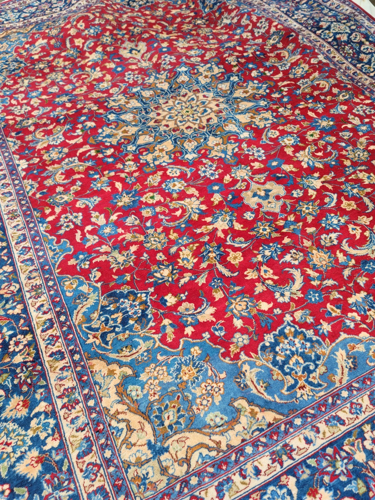 Isfahaan Rug 10’x14′ Hand Knotted Vintage 1970s