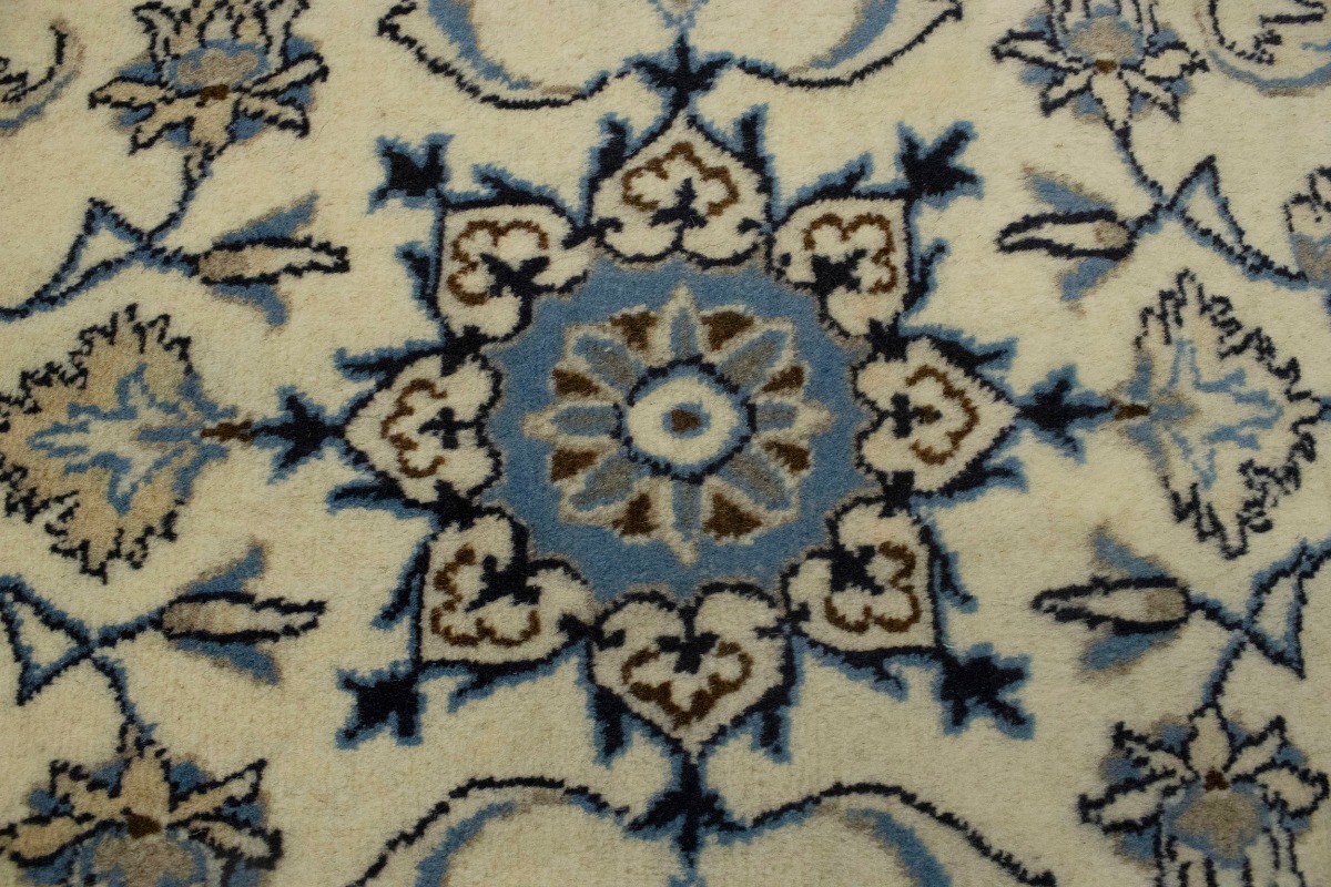 2’3X4’6 Handmade Nain Oriental Rug Cream Floral Design Classic Small Carpet