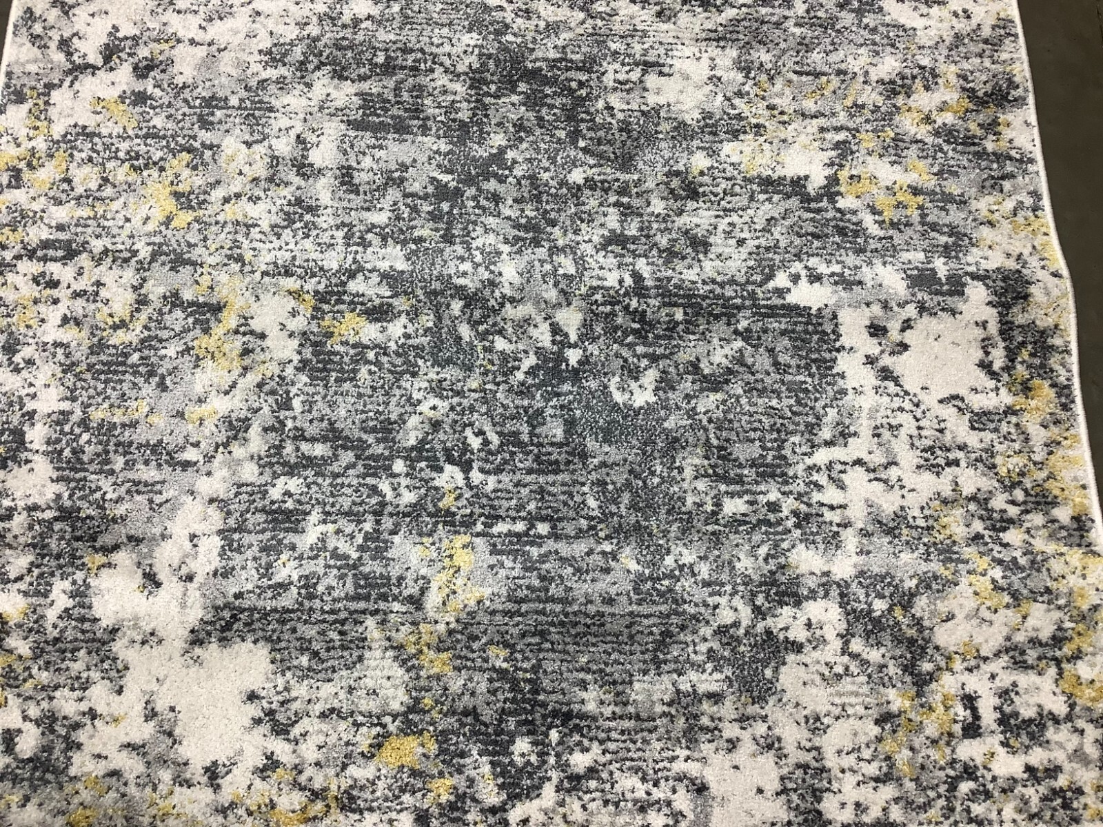 IVORY / DARK GREY 4′-0″ x 6′-0″ Flaw in Rug, Reduced Price 1172679725 TOS674A-4