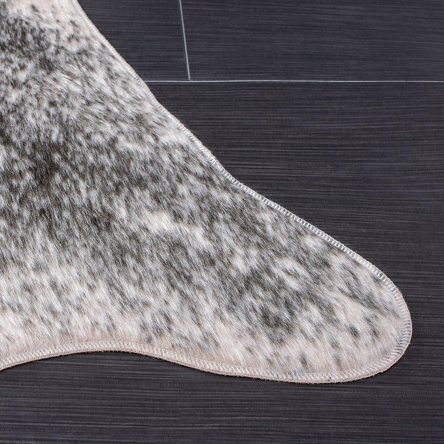 5′ X 6’5″ Faux Cowhide Rug Beige/Black for Rustic Boho Decor