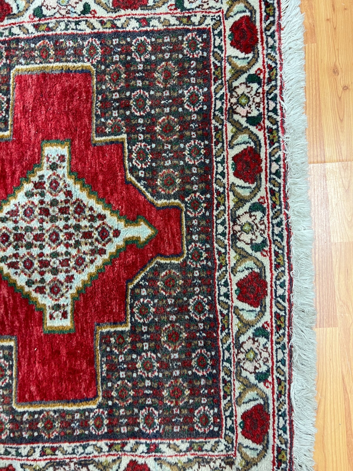 2’6″ x 3’6″ Azerbaijani Oriental Rug – Full Pile – Hand Made – 100% Wool