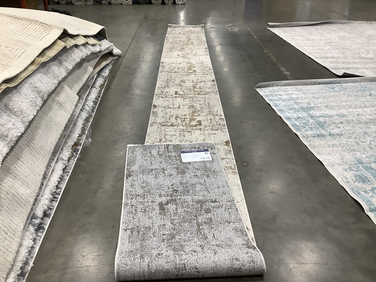 GREY / GOLD 2′-2″ x 22′-0″ Flaw in Rug, Reduced Price 1172682956 SHV723G-222