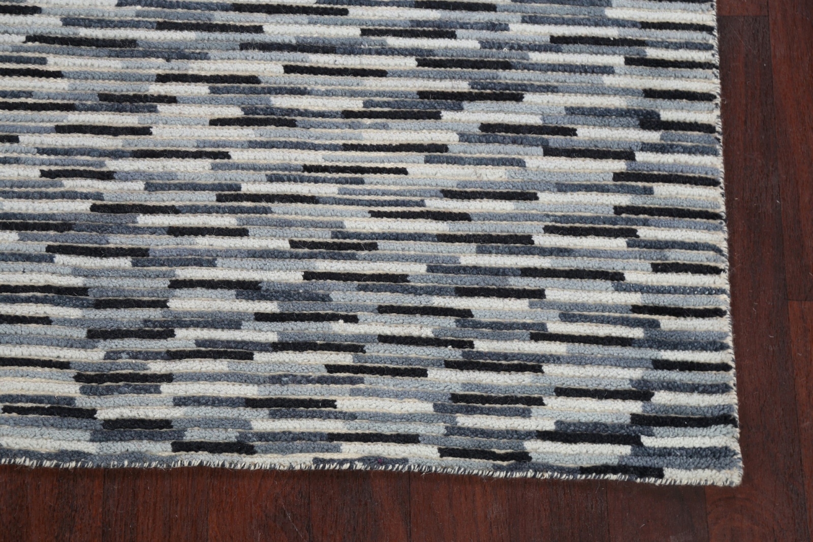 Modern Handmade Luxury Hand-Knotted Moroccan Wool Rugs for Any Room 5×8 ft