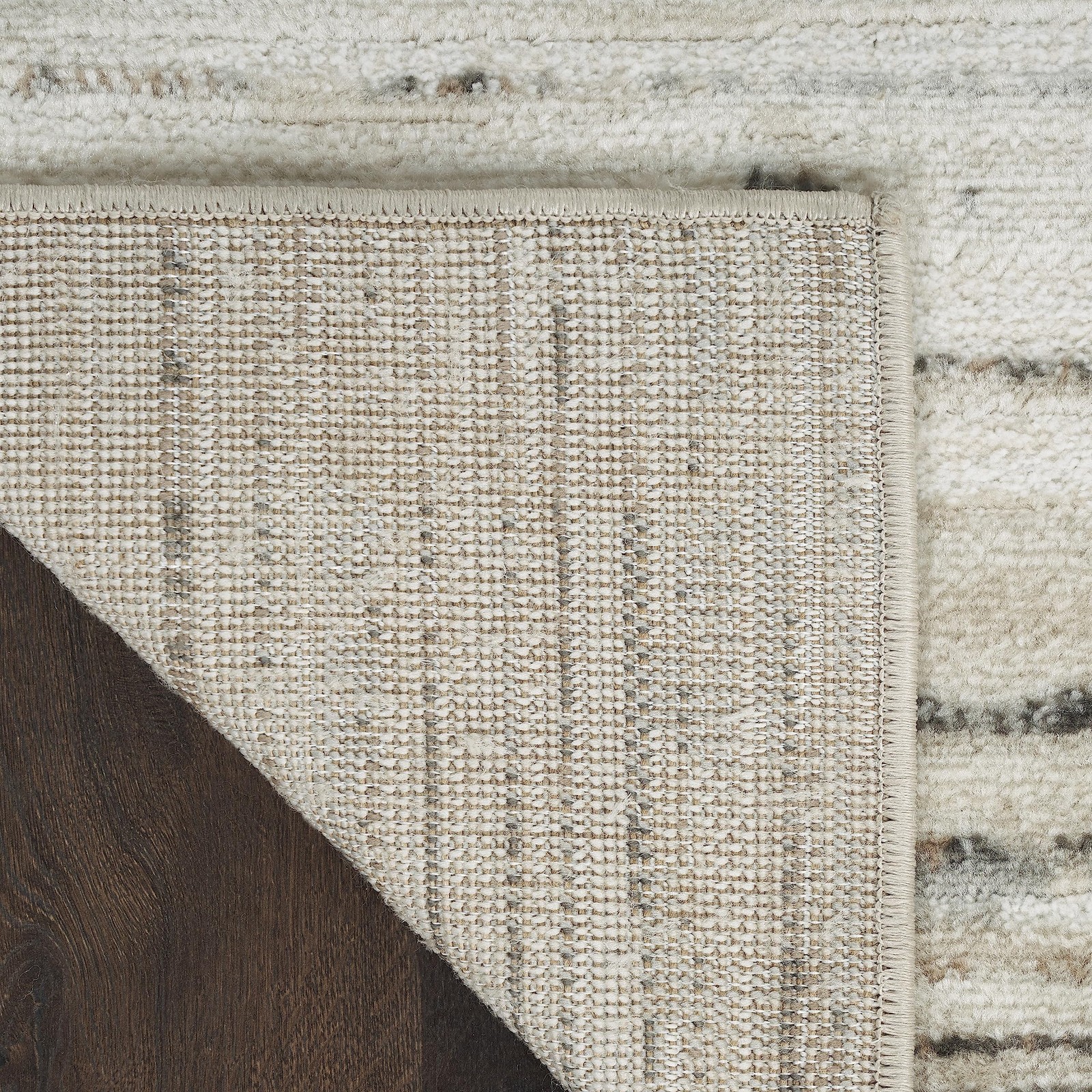 Home Serenity Home Ivory Beige 2’2″ x 3’9″ Area Rug – Easy Clean, Non Sheddin…