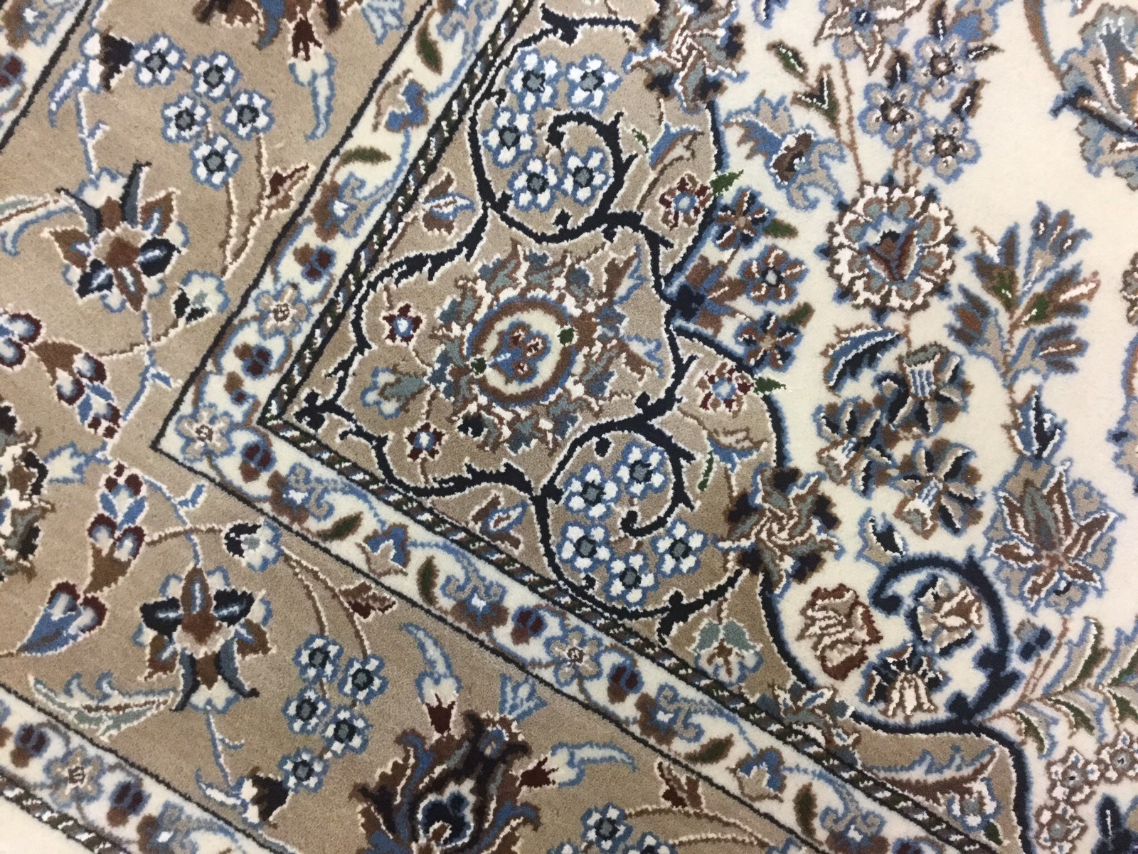5′.7″ X 8′.6″ Ivory Beige Nainn Oriental Area Rug Hand Knotted Wool
