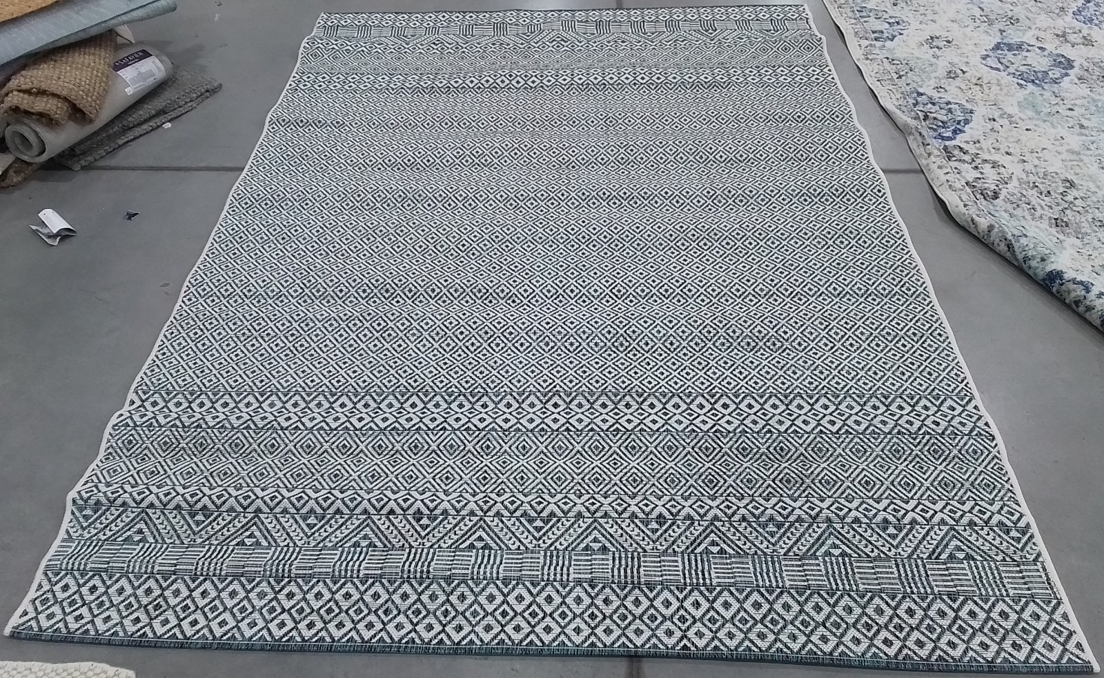 IVORY AQUA 6′-7″ x 9′-6″ Back Stain Rug, Reduced Price 1172777021 CY8235-53512-6