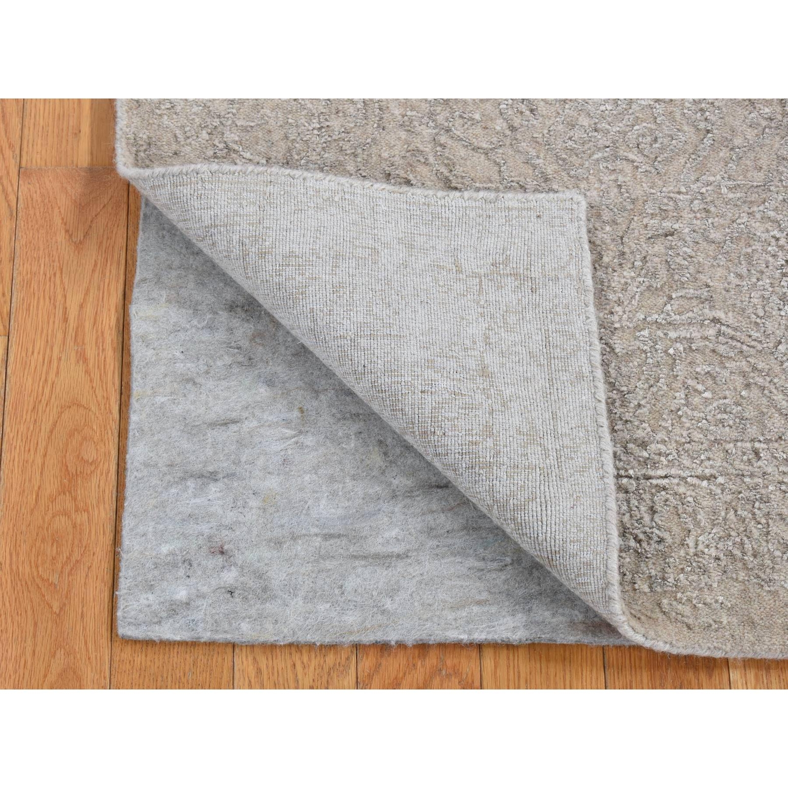 2’5″ x 12′ Gray Fine Jacquard with Hand Loomed Wool and Silk Runner Rug R87306
