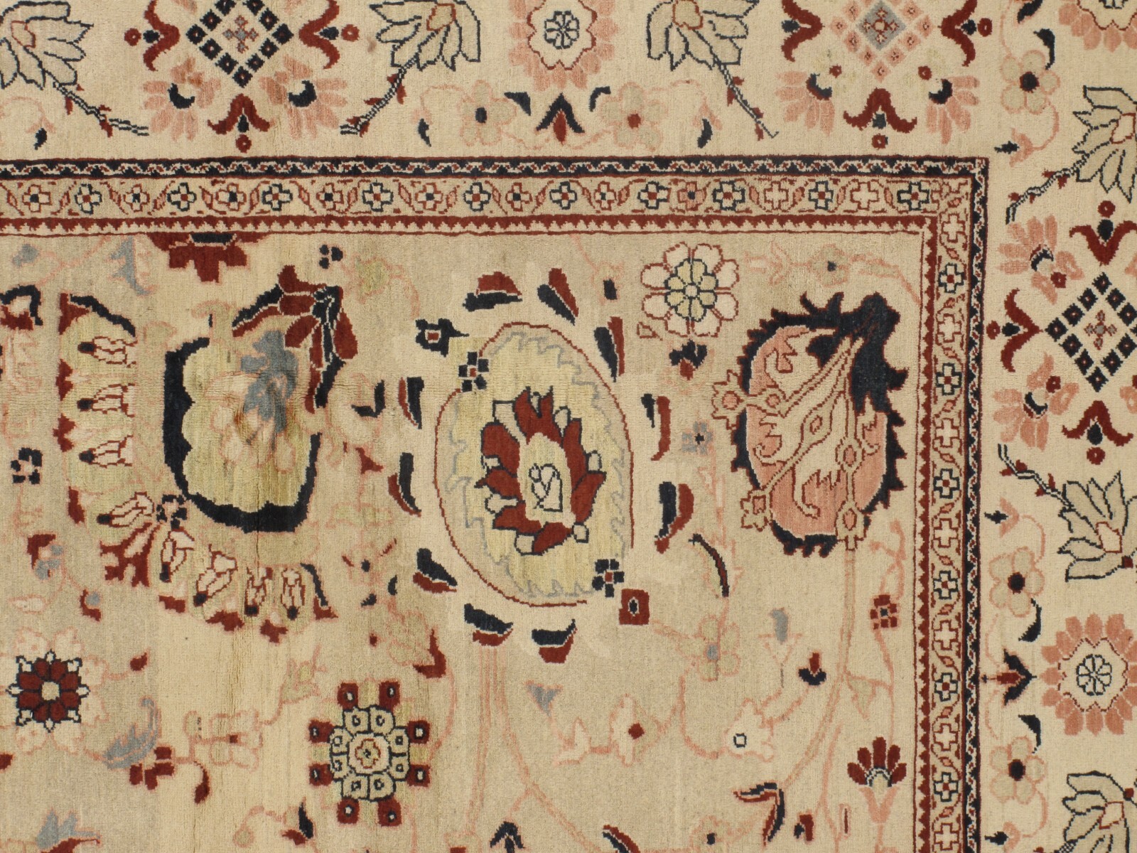 Turkish Oriental | 9’3″ x 11′ Hand-Knotted Traditional Rug | Beige/Tan | Floral
