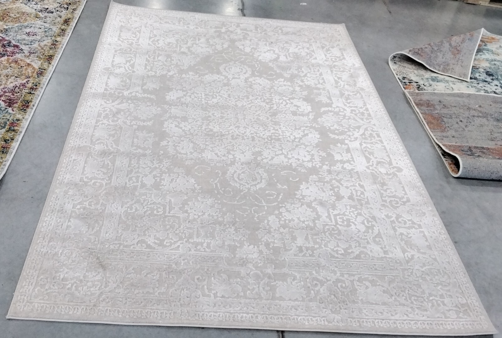 CREME / IVORY 5′-1″ X 7′-6″ Spot on Rug, Reduced Price 1172746469 RFT664D-5