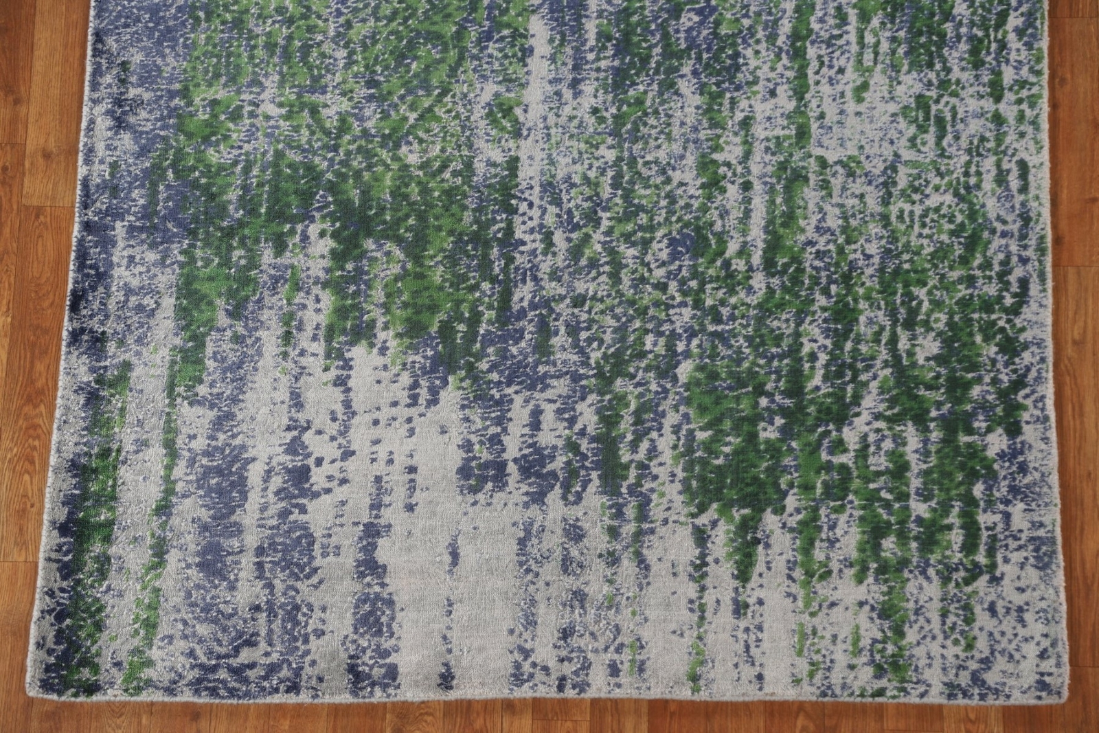 100% Silk Hand-knotted 5×7 Abstract Modern Area Rug