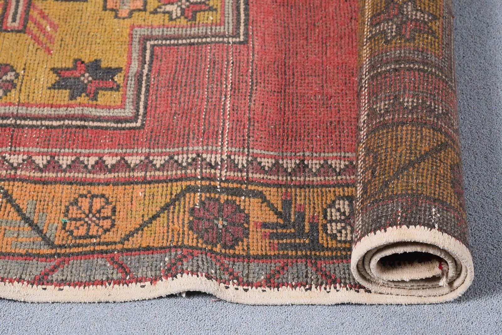 4,5×8,1 ft Turkish Rug, Red Polka dot Vintage Rug Wool