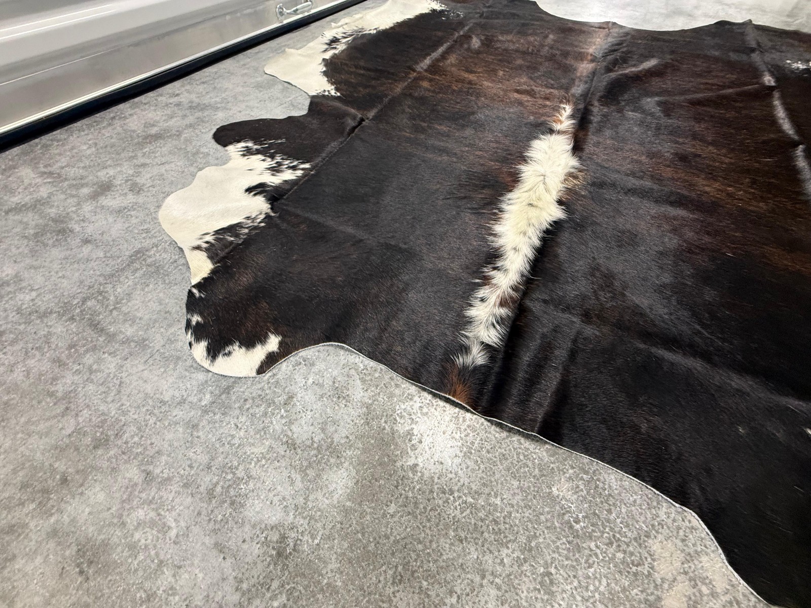 Cowhide Rug Brindle Tricolor 76″x77″ (6.3×6.4 ft) | Premium Hide #017
