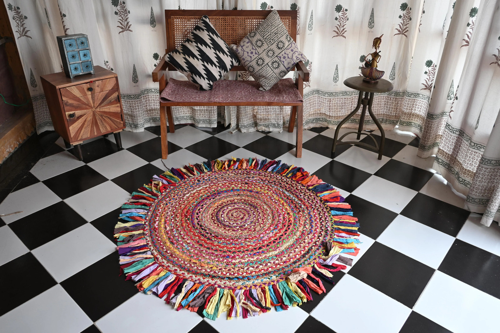Rugmoda Jute Multicolor Braided 4×4 ft Round Living Room Area Rug Bohemian Decor