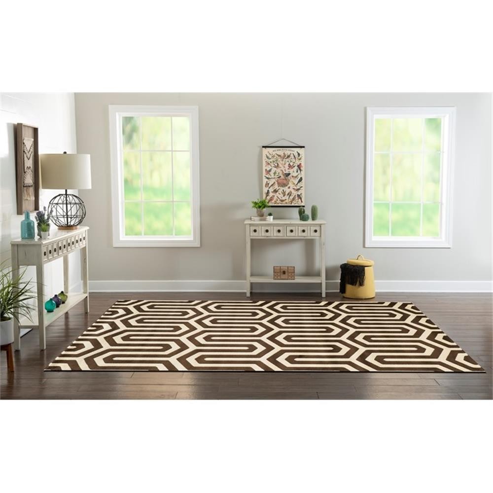 Linon Roma Zigzag Power Loomed Polypropylene 8’x10′ Rug in Ivory