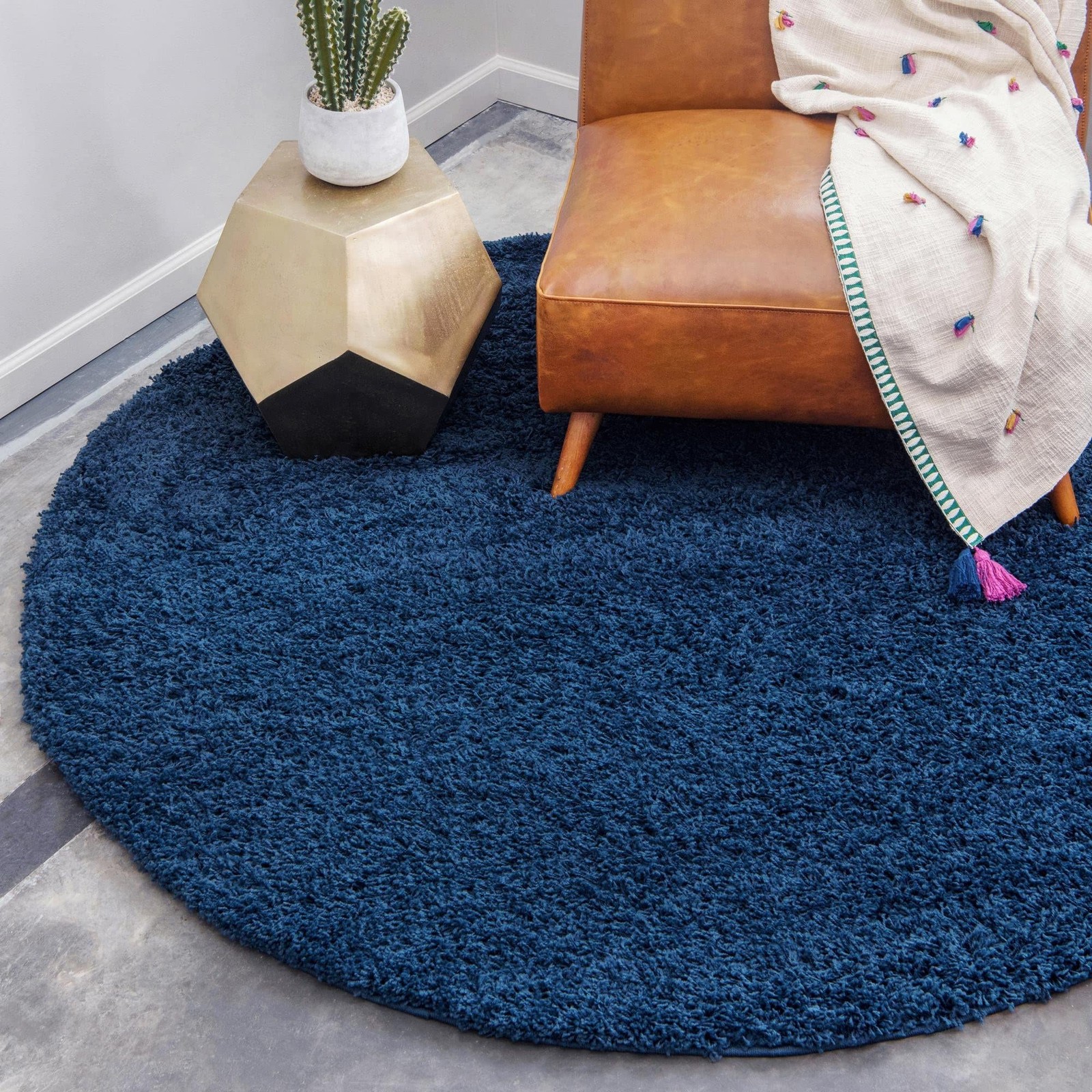 Sapphire Blue Round Shag Rug 5×1 Cozy Soft Solid Shag Collection Unique Loom