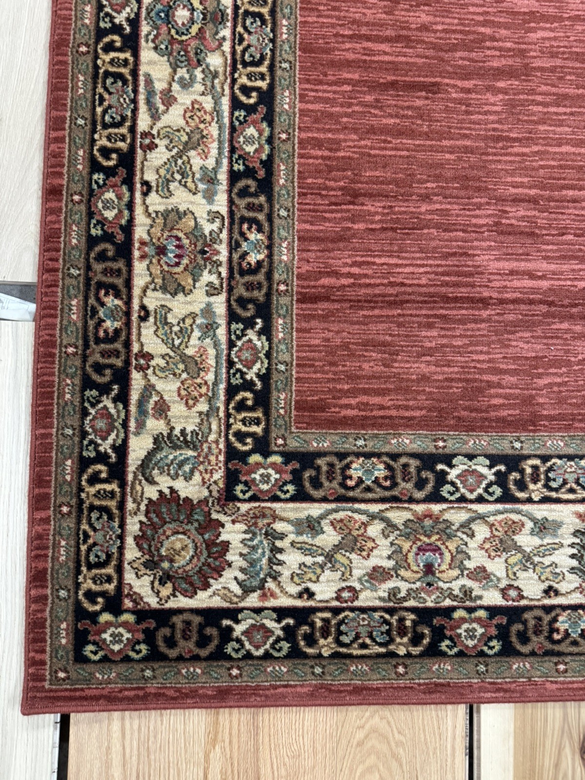 Karastan Ashara Collection Agra Border 549-15007 5’9×9′ 100% Wool area rug