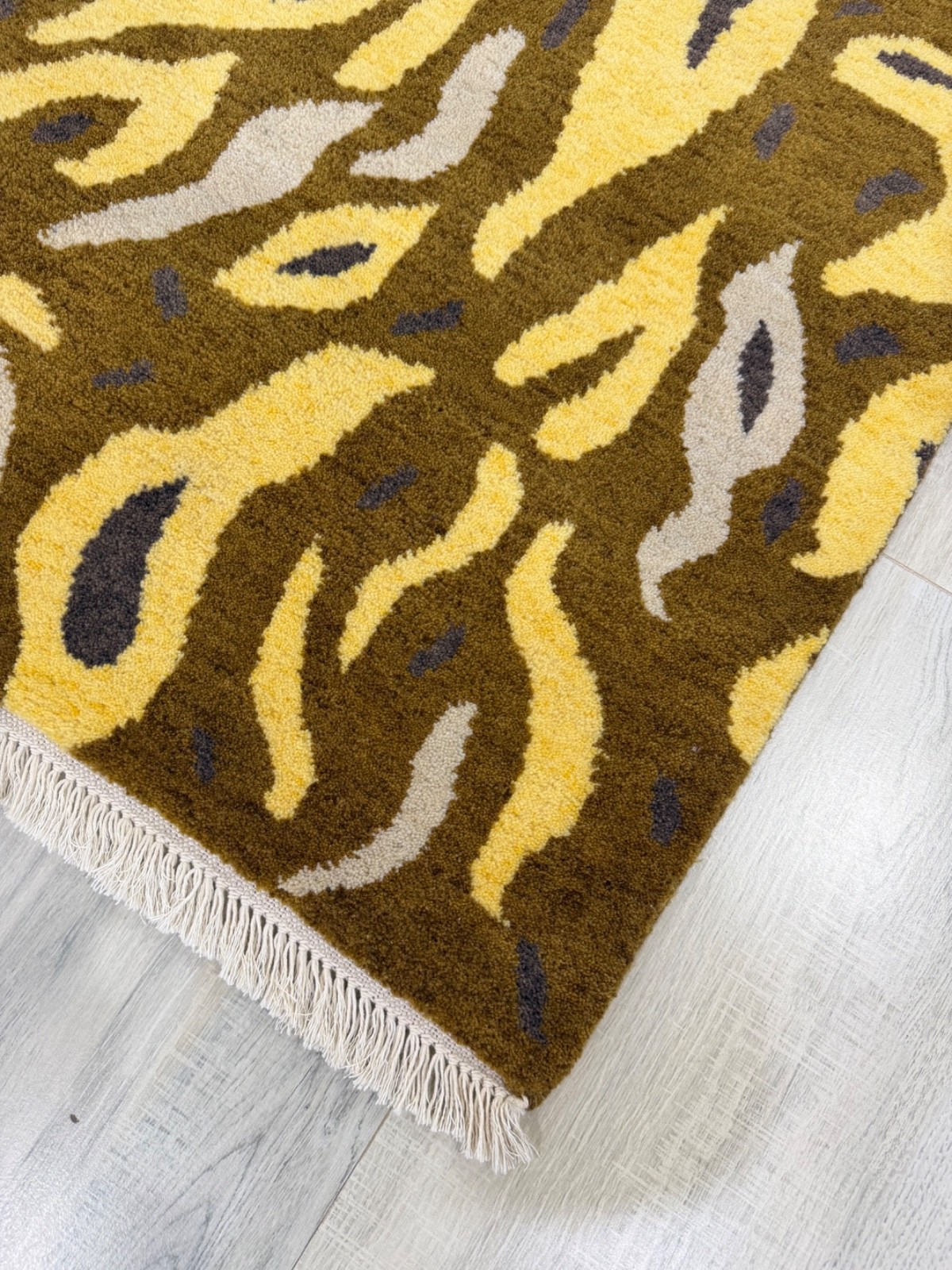 Brown Hand Knotted Rug for Kids Teens 100% Wool 2 x 3 ft Animal Print 60×90 cm