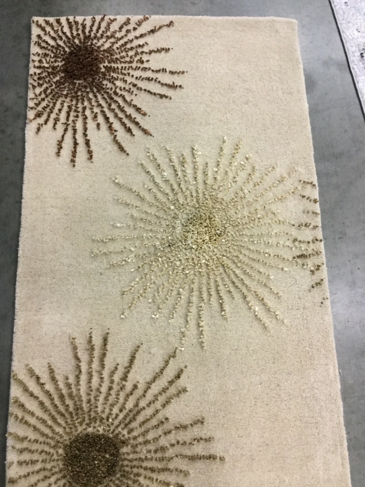 BEIGE 2′-6″ X 6′ Loose Threads Rug, Reduced Price 1172646663 SOH712A-26