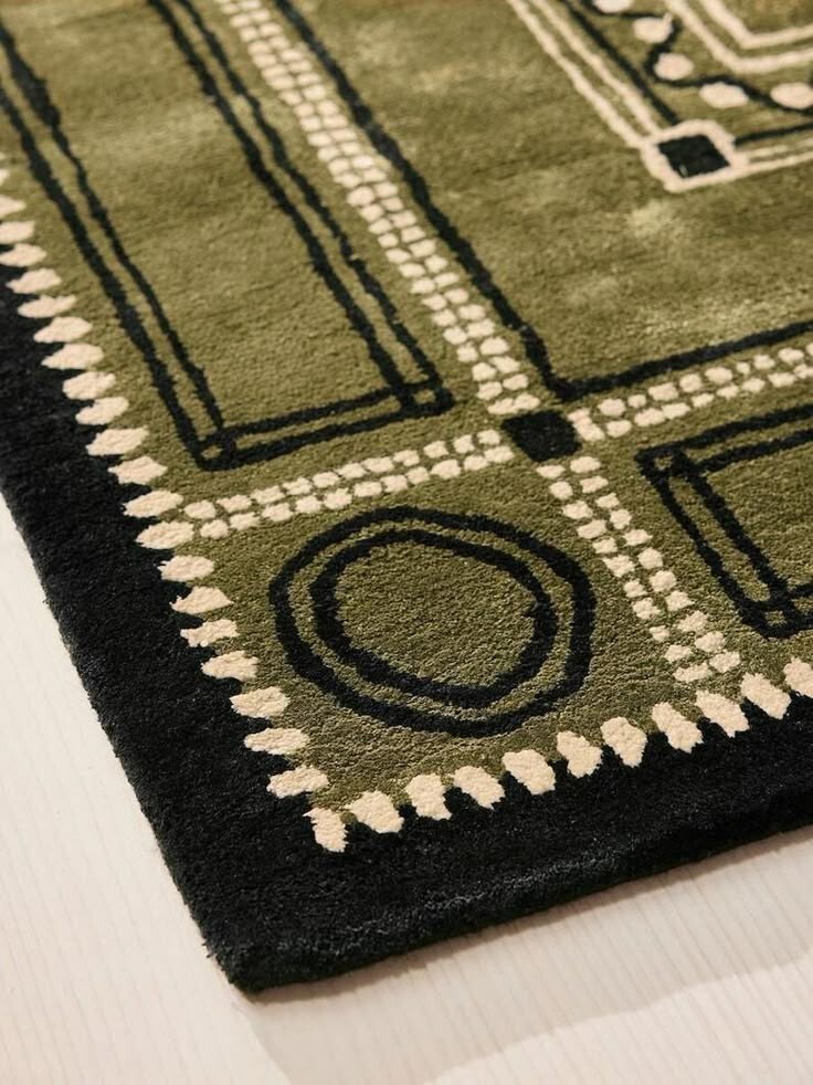“Premium Hand-Tufted Wool Carpet – Royal Charm with Modern Craftsmanship”