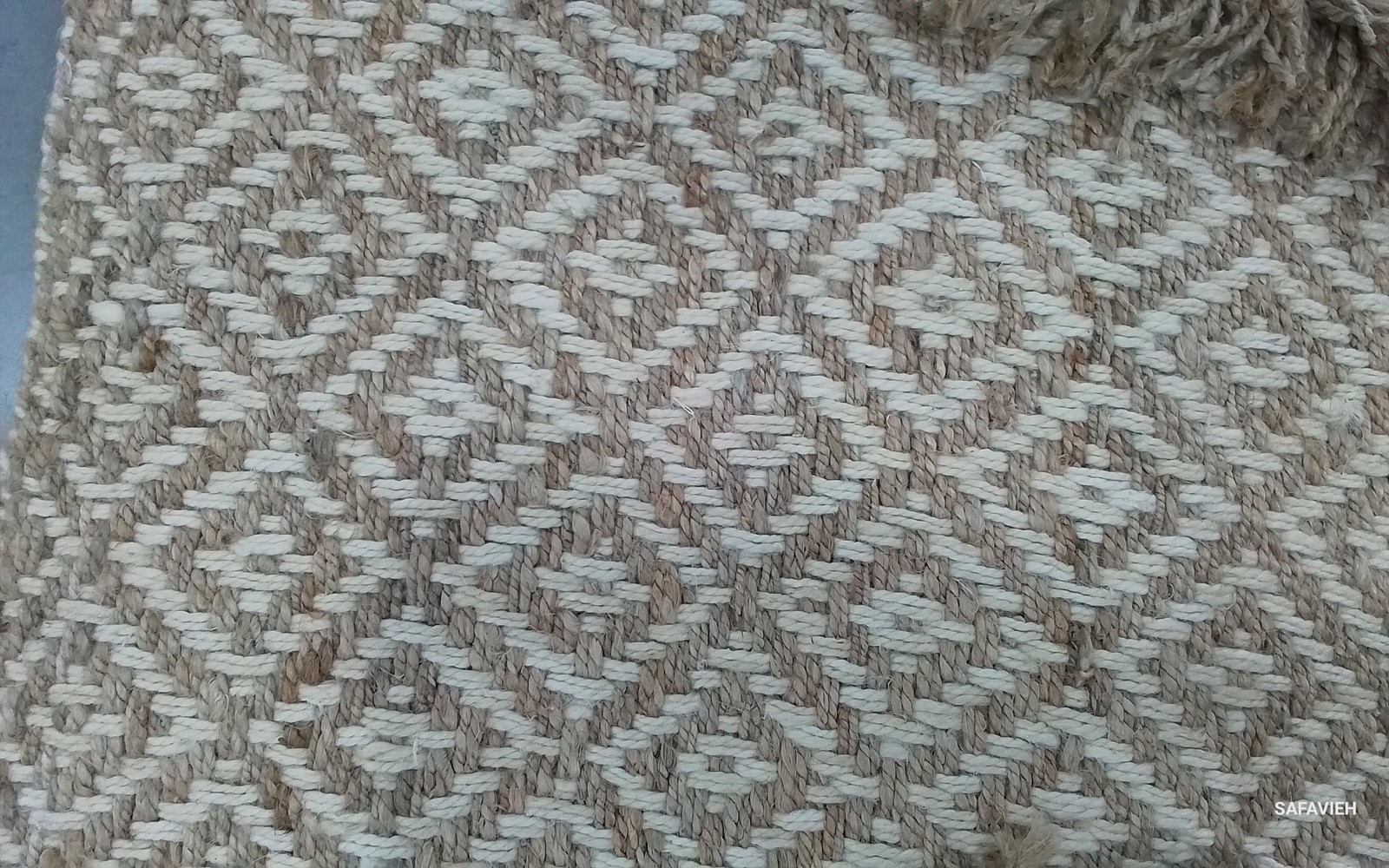 NATURAL / IVORY 4′-0″ x 6′-0″ Flaw in Rug, Reduced Price 1172802224 NF450A-4