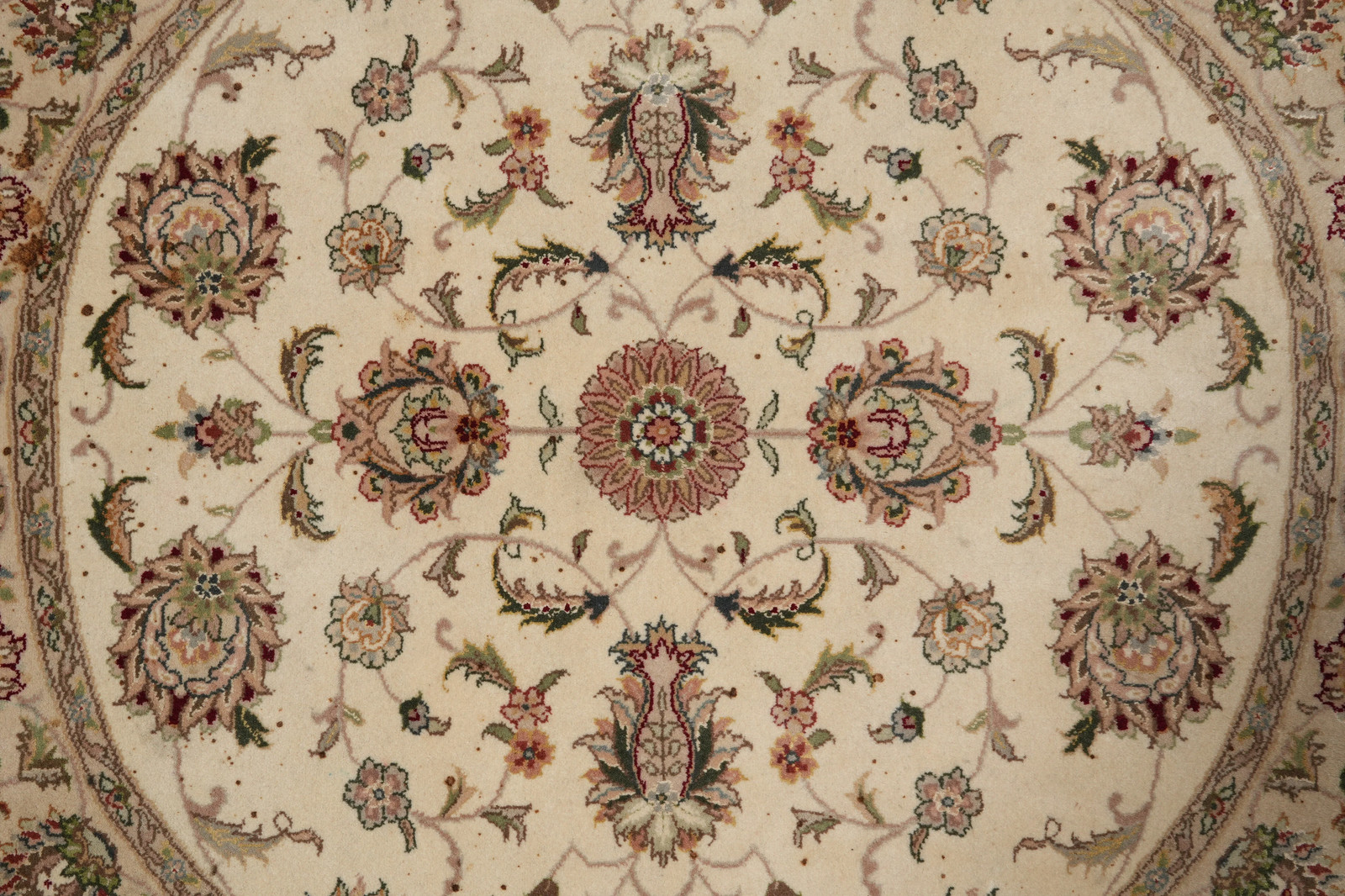 4 x 4 Feet round Quality Handmade Wool and Silk Rug Ivory #F-4209