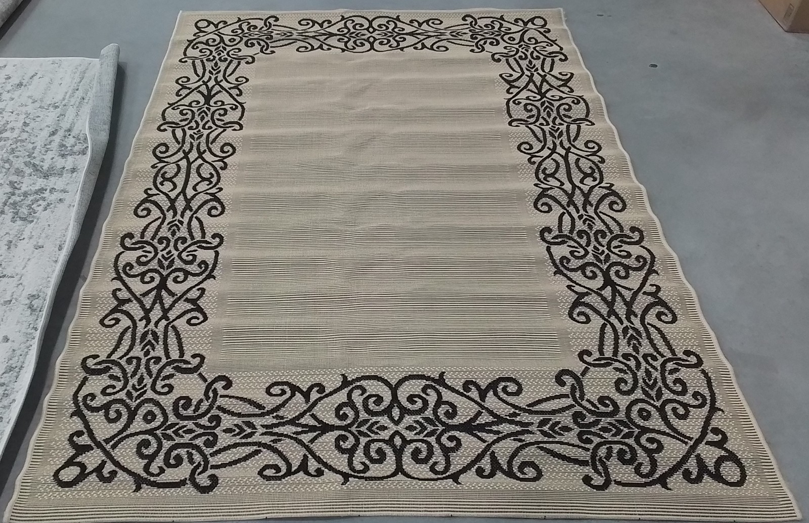 SAND / BLACK 5′-3″ x 7′-7″ Flaw in Rug, Reduced Price 1172782441 CY1588-3901-5