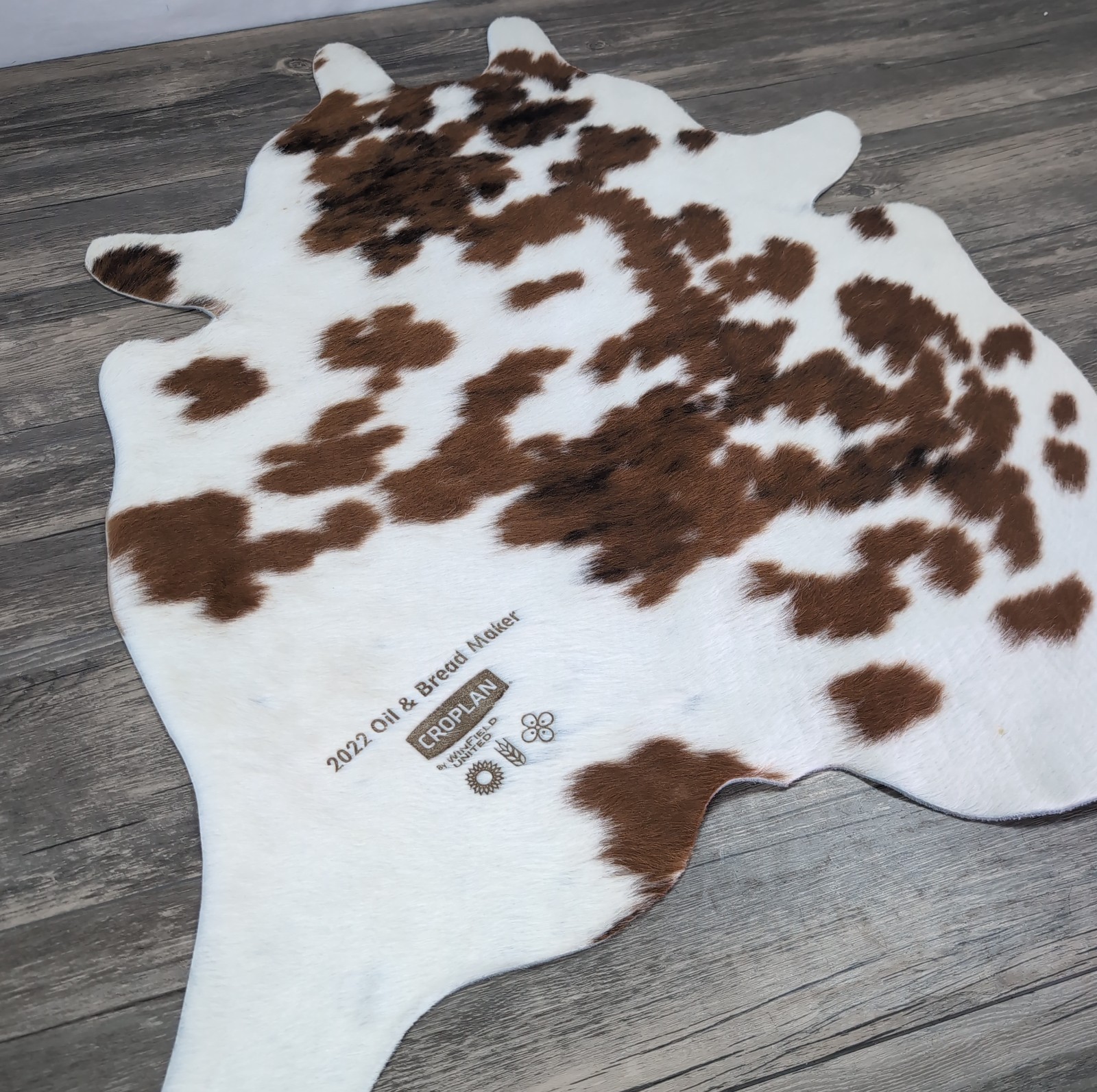Brown White Genuine Cowhide Leather Accent Rug 23×34 Promo NEW Croplan 2022