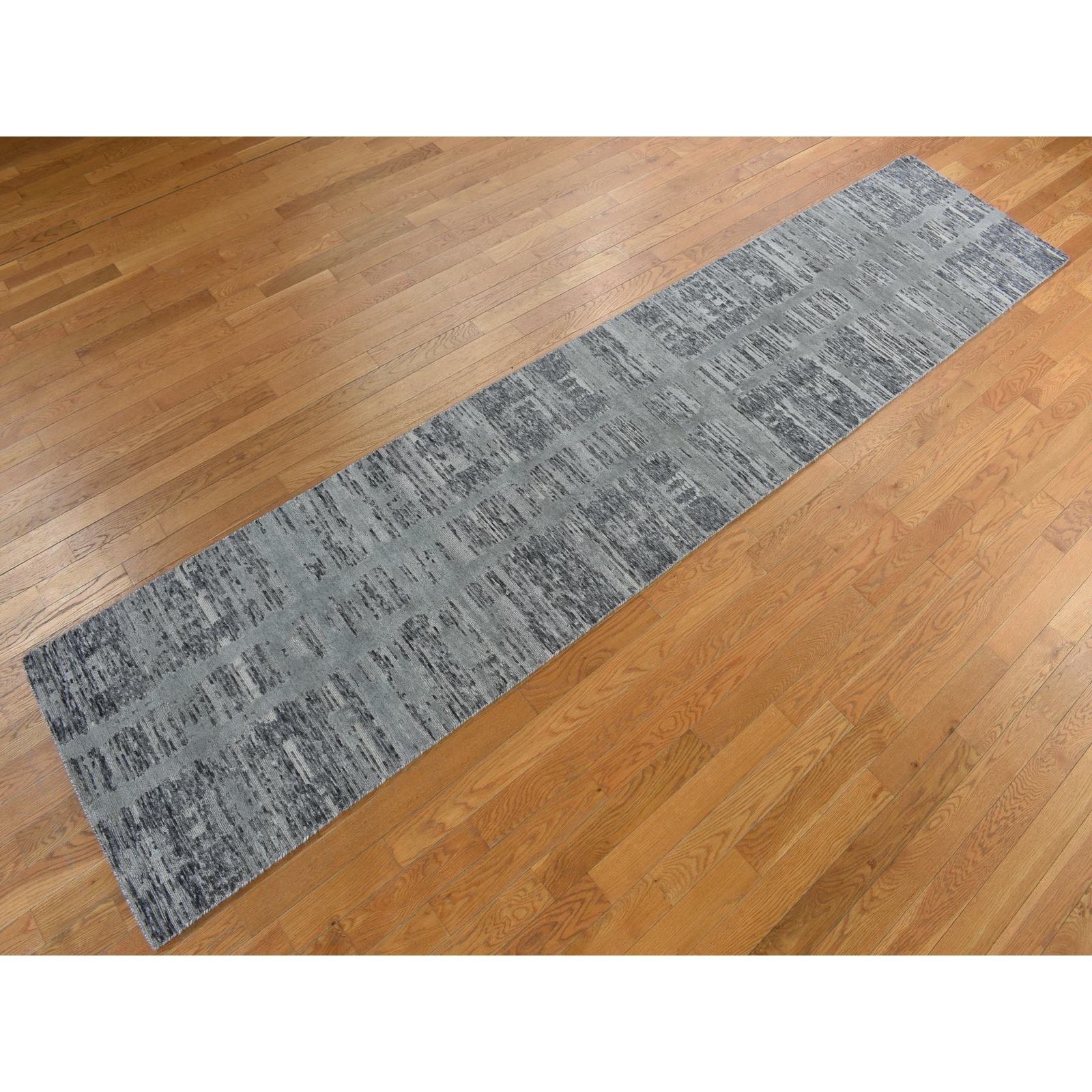 2’7″ x 12’1″ Gray Undyed Natural Wool Modern Hand Knotted Runner Rug R78246
