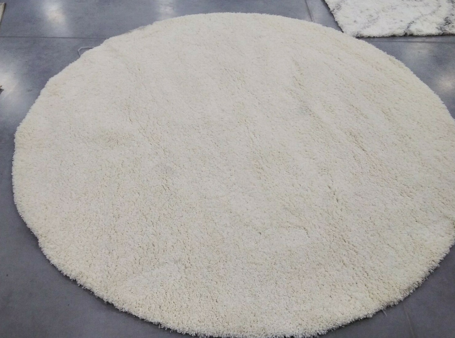 IVORY 8′-6″ X 8′-6″ Round Stained Rug, Reduced Price 1172700079 SG151-1212-9R