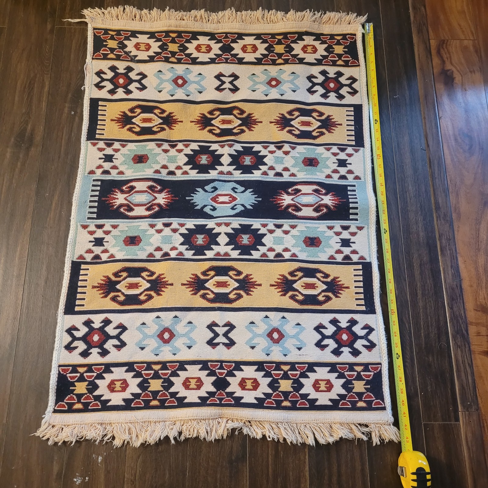 Woven Kilim Rug 2’6″ x 3’6″