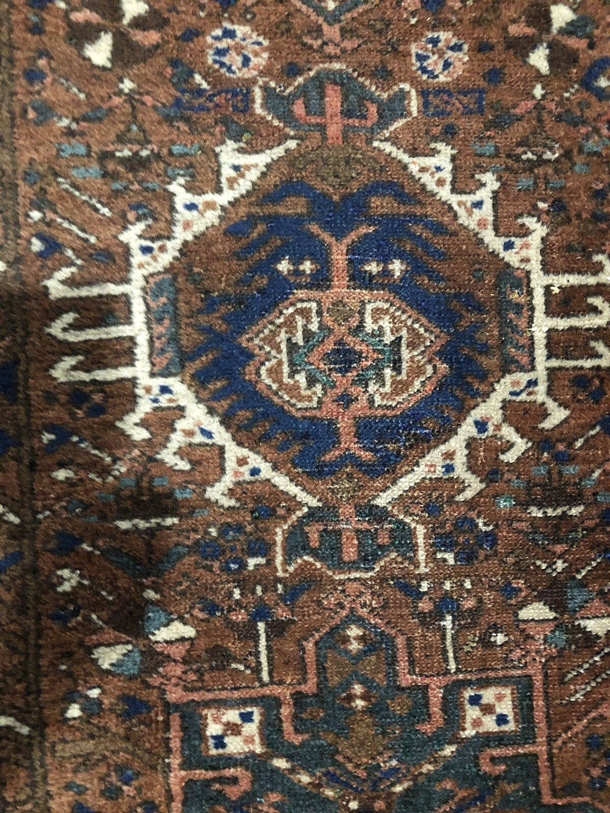 antiqe hanmade rug