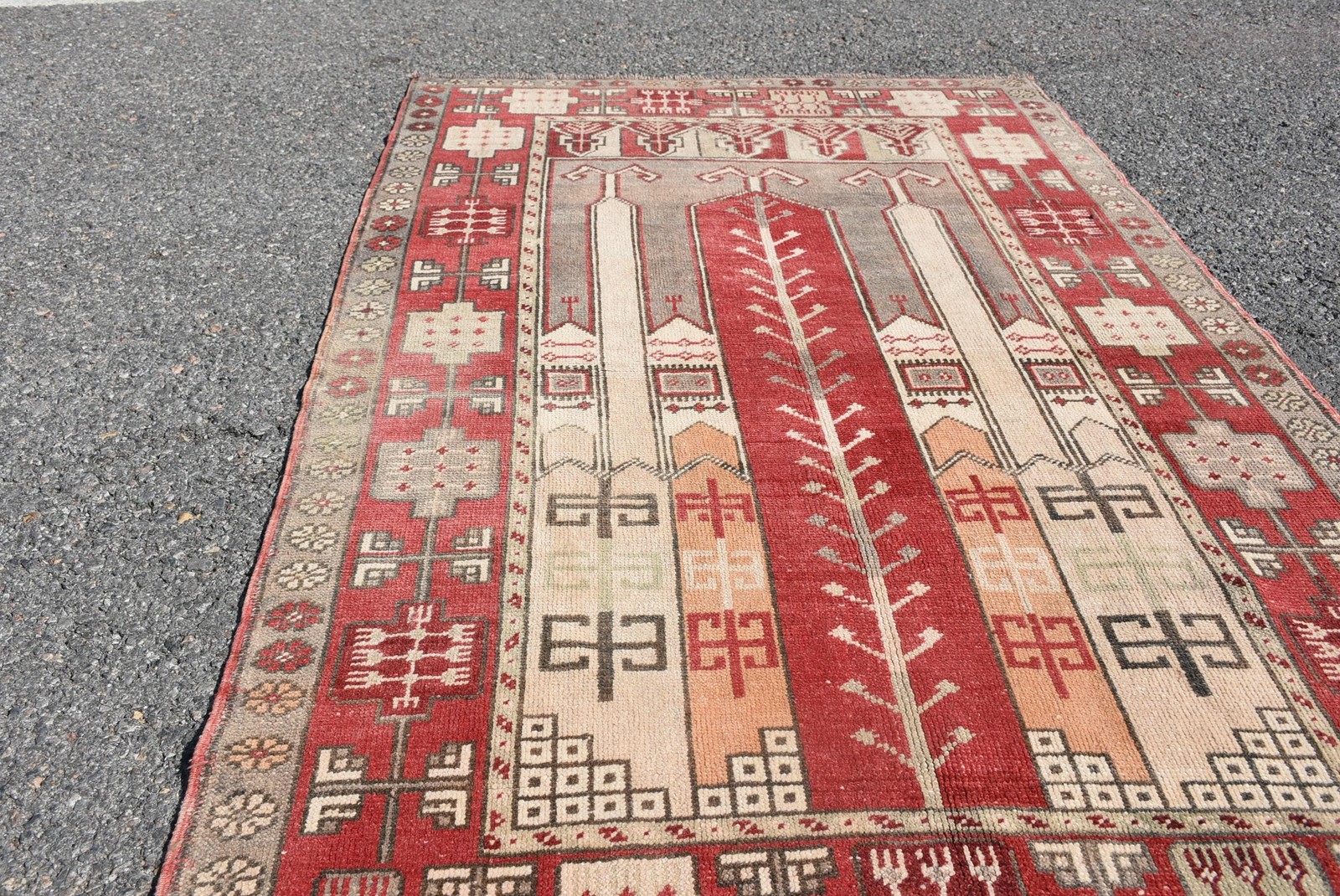 4,1×6,3 ft Vintage Rug, Turkish Area Rug, Red Gray Floral Wool Rug