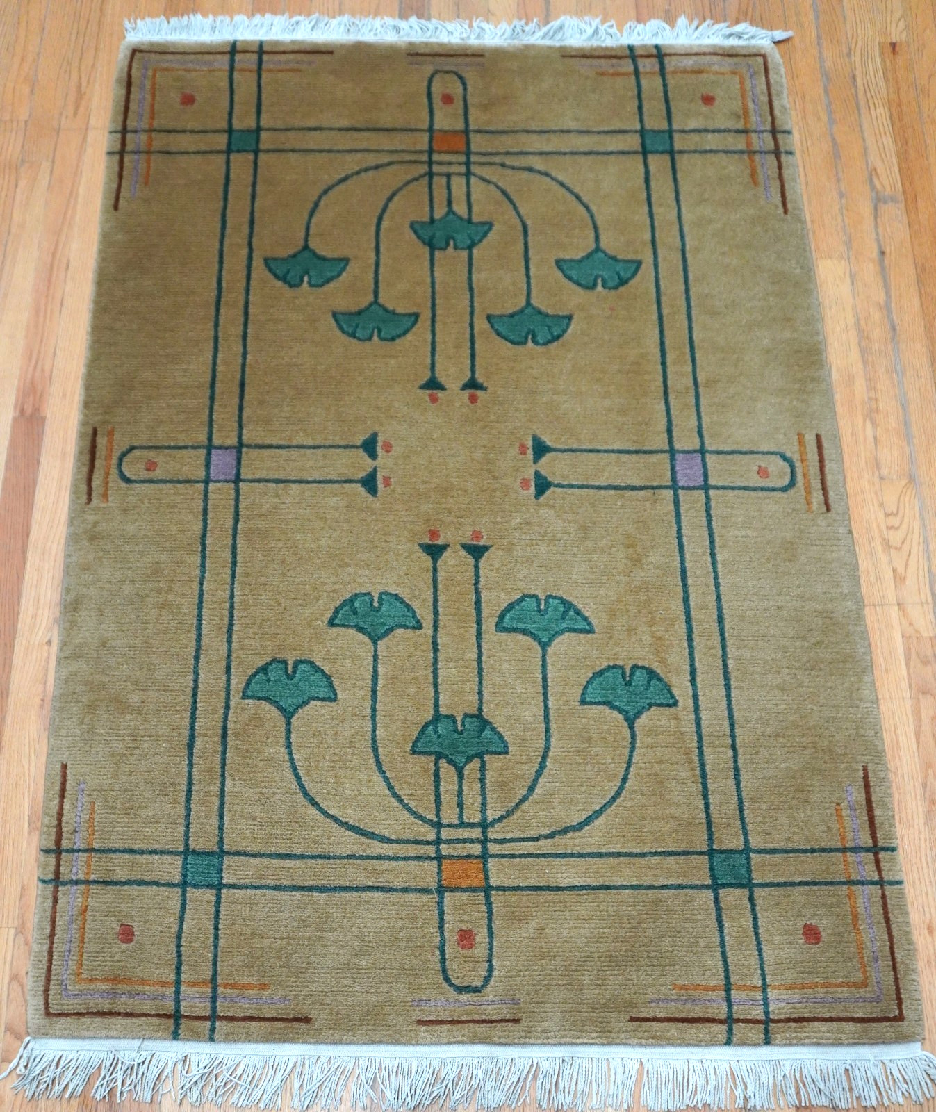 Art & Craft hand knotted Wool 4’2″ x 6’2″ Oriental Rug Excellent