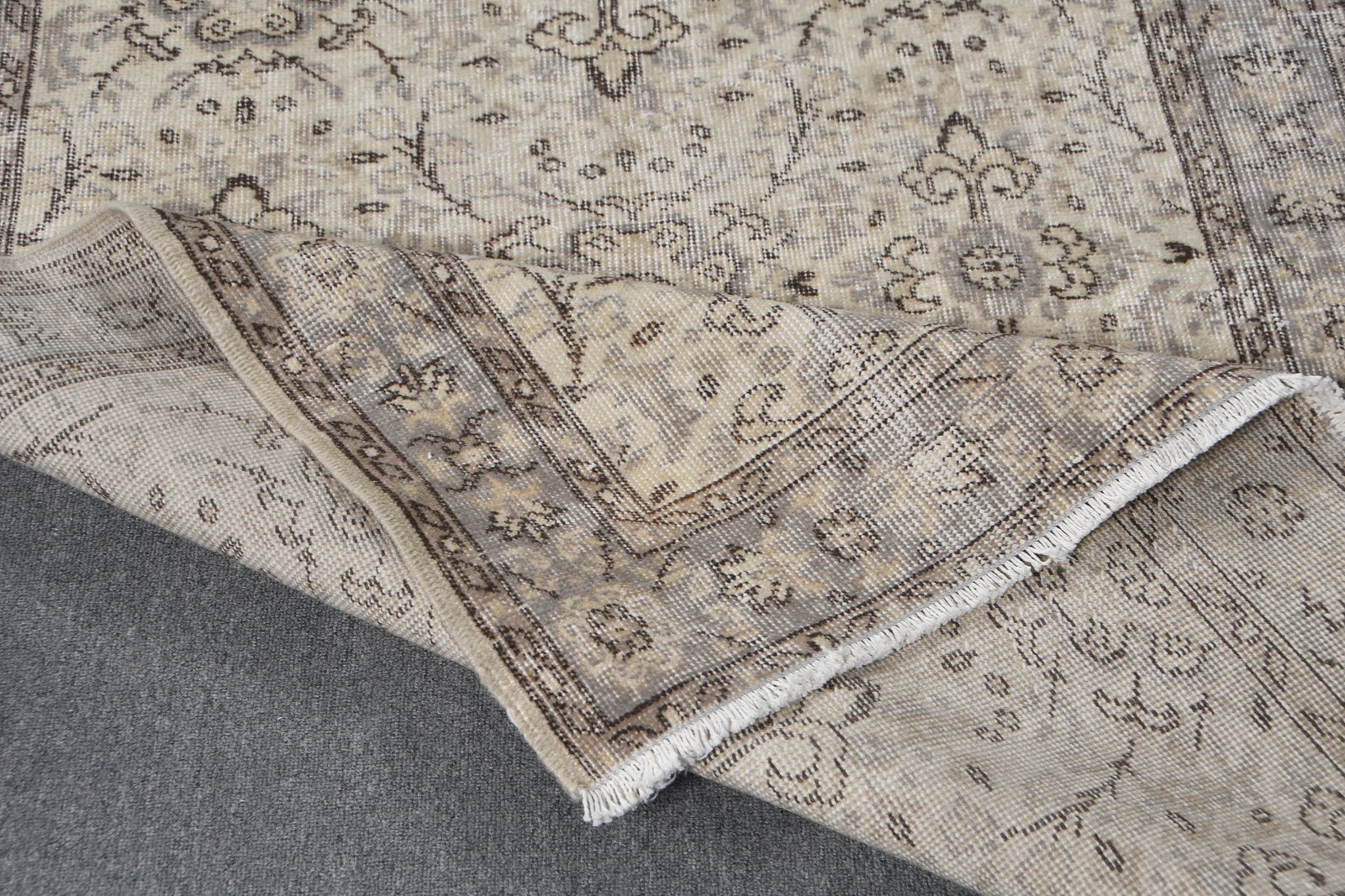 Turkish Vintage Area Rug 3,9×6,6 ft, Gray Oriental Rug Wool
