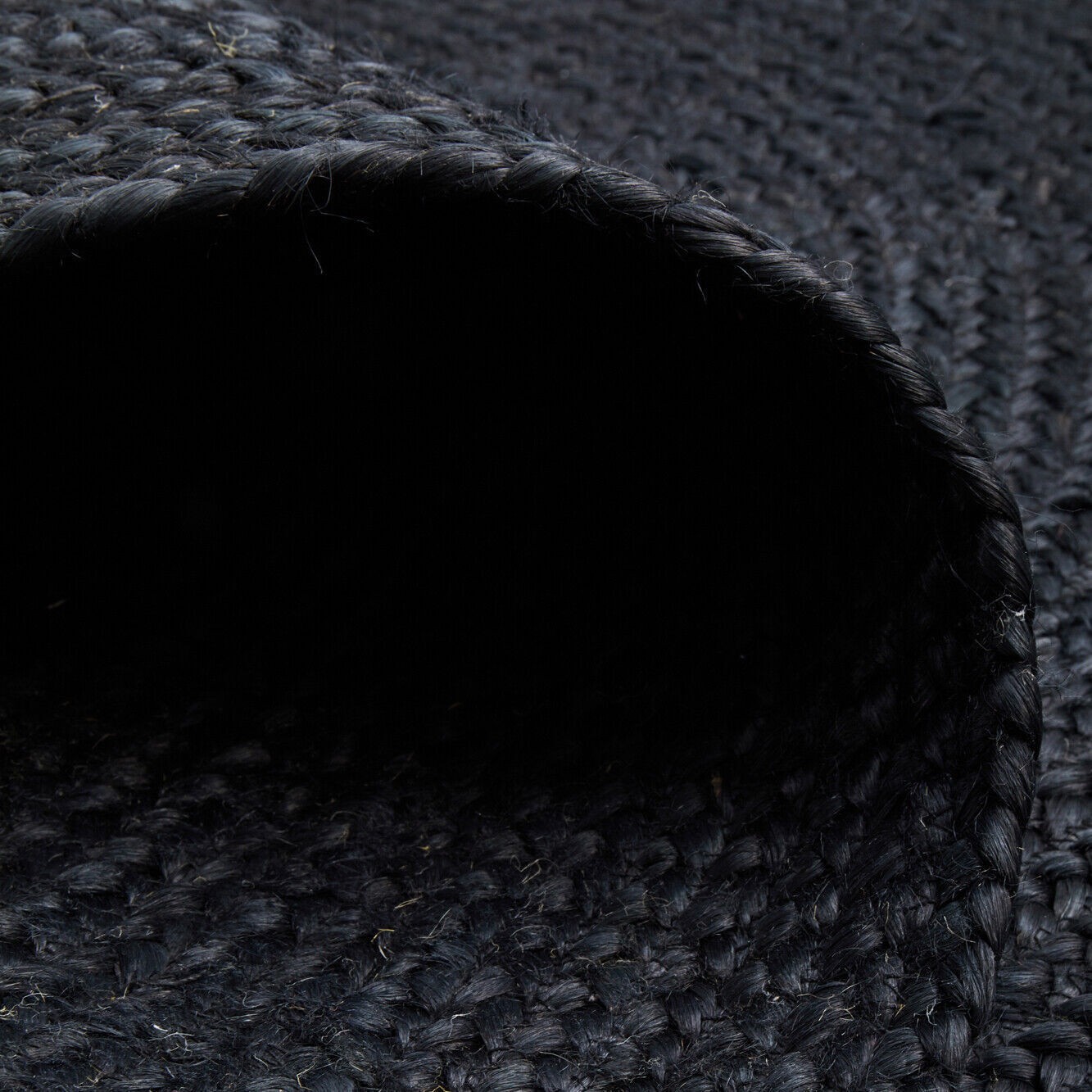 Handmade Black Jute Area Rug Natural Braided Floor Carpet for Eco-Friendly Boho