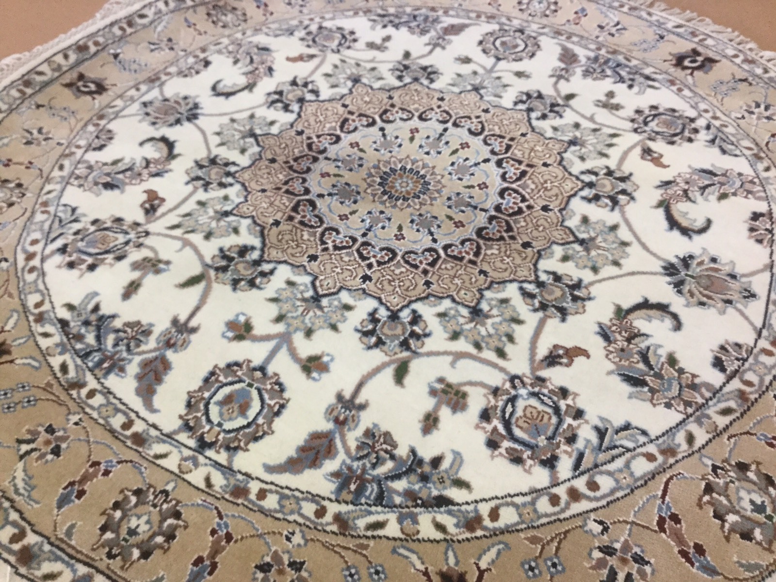 3′.9″ X 3′.9″ Ivory Beige Nainn Oriental Area Rug Round Hand Knotted Wool