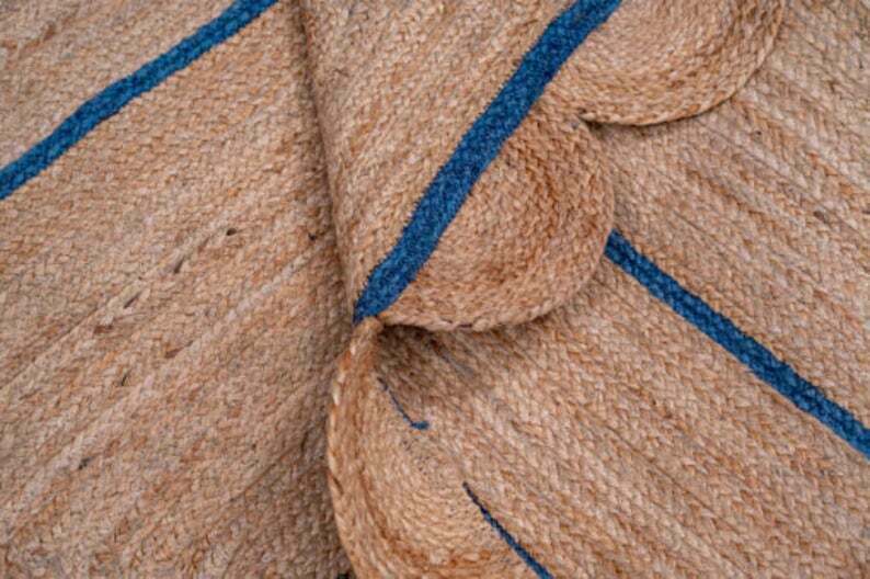 Scallop Rug Natural braided style jute carpet rustic Modern look Living area rug