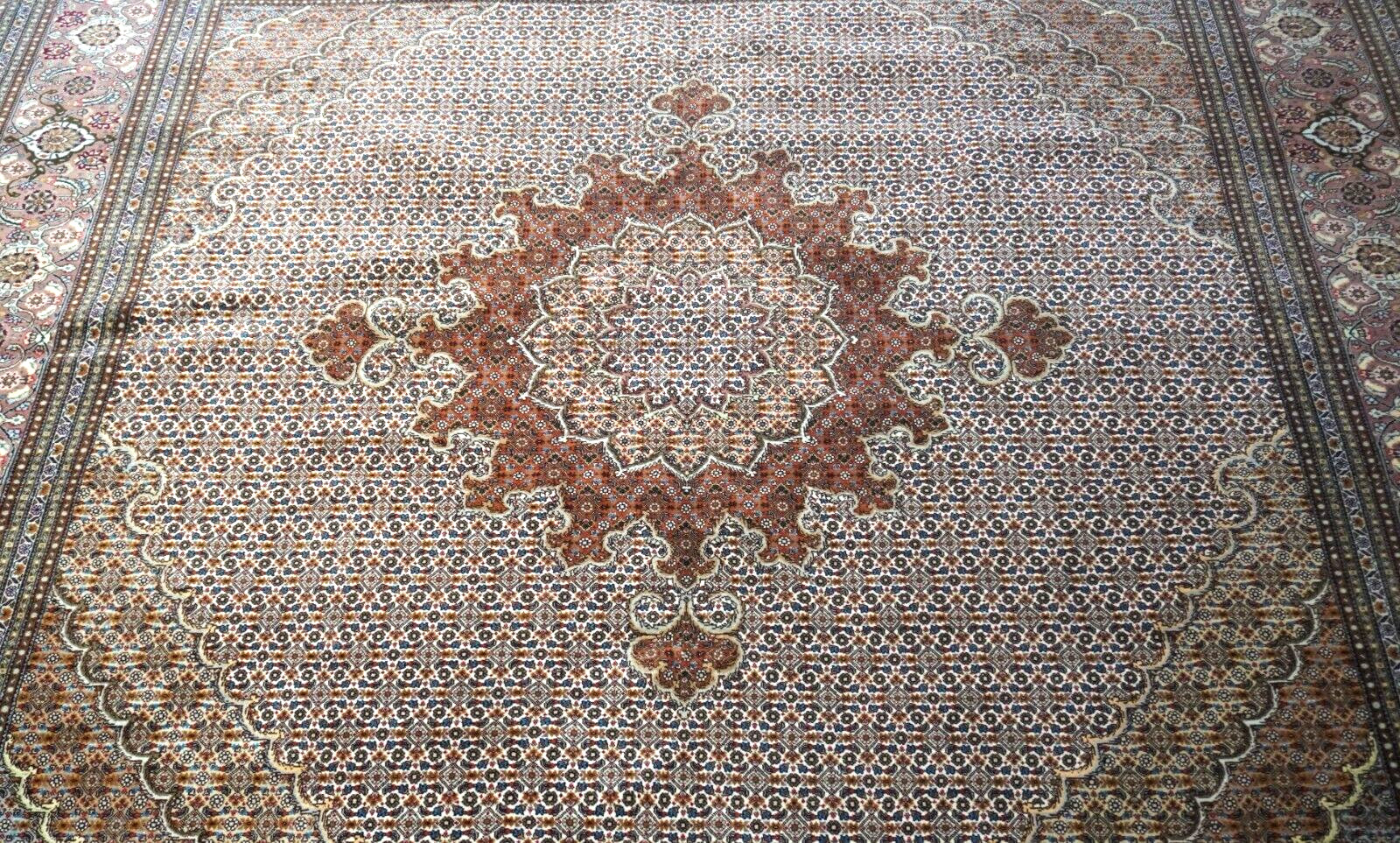 8′ x 8′ Square Elegant Tabrizz Mahi Silk & Wool Hand knotted Premium Quality Rug