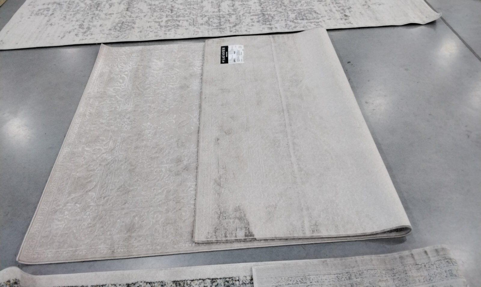 CREME / IVORY 5′-1″ X 7′-6″ Back Stain Rug, Reduced Price 1172721590 RFT664D-5