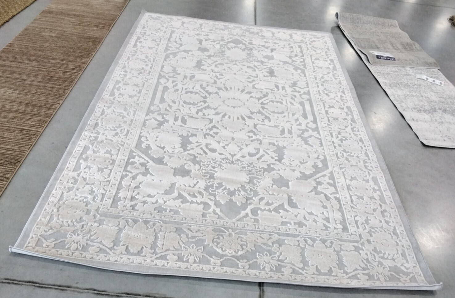 LIGHT GREY / CREAM 6′ X 9′ Stained Rug, Reduced Price 1172737813 RFT665C-6