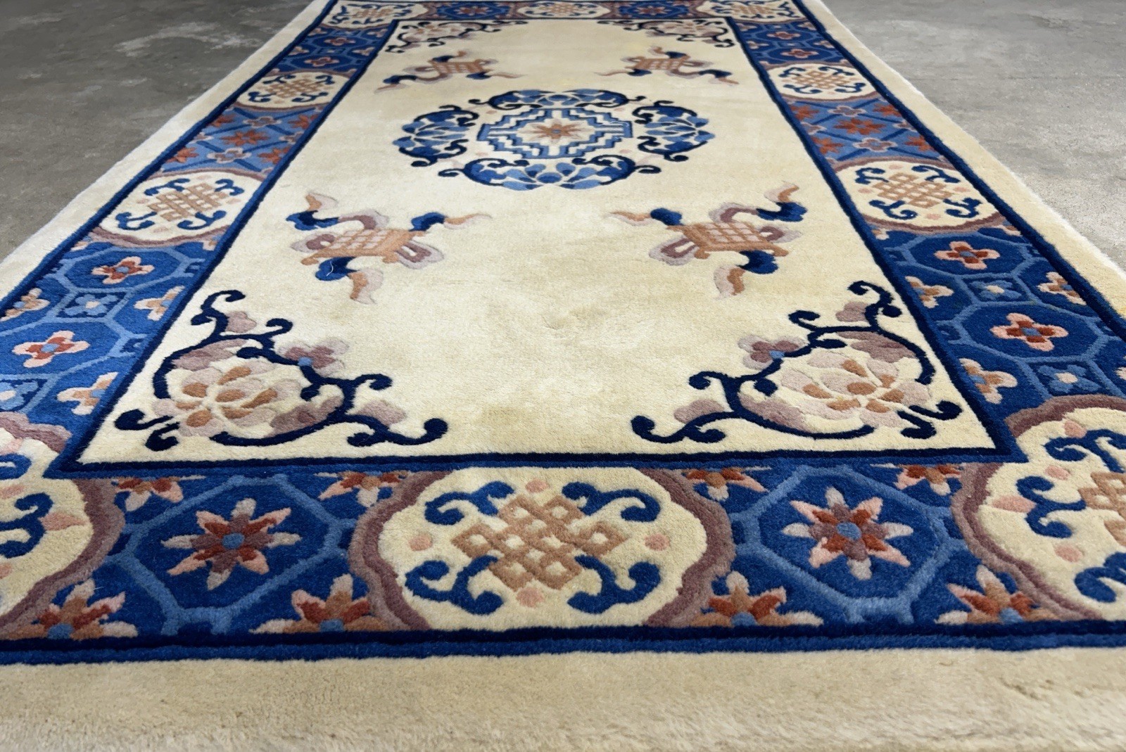 3’1”x5’2” Hand-Knotted Wool Oriental Area Rug – Medallion Carpet