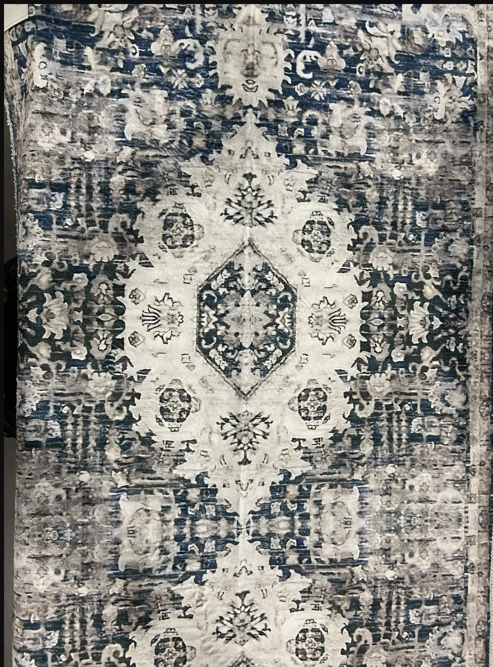 KATHY IRELAND HOME IRELAND HOME FLANNEL PLUSH AREA RUG 30X72 – DARK GREEN