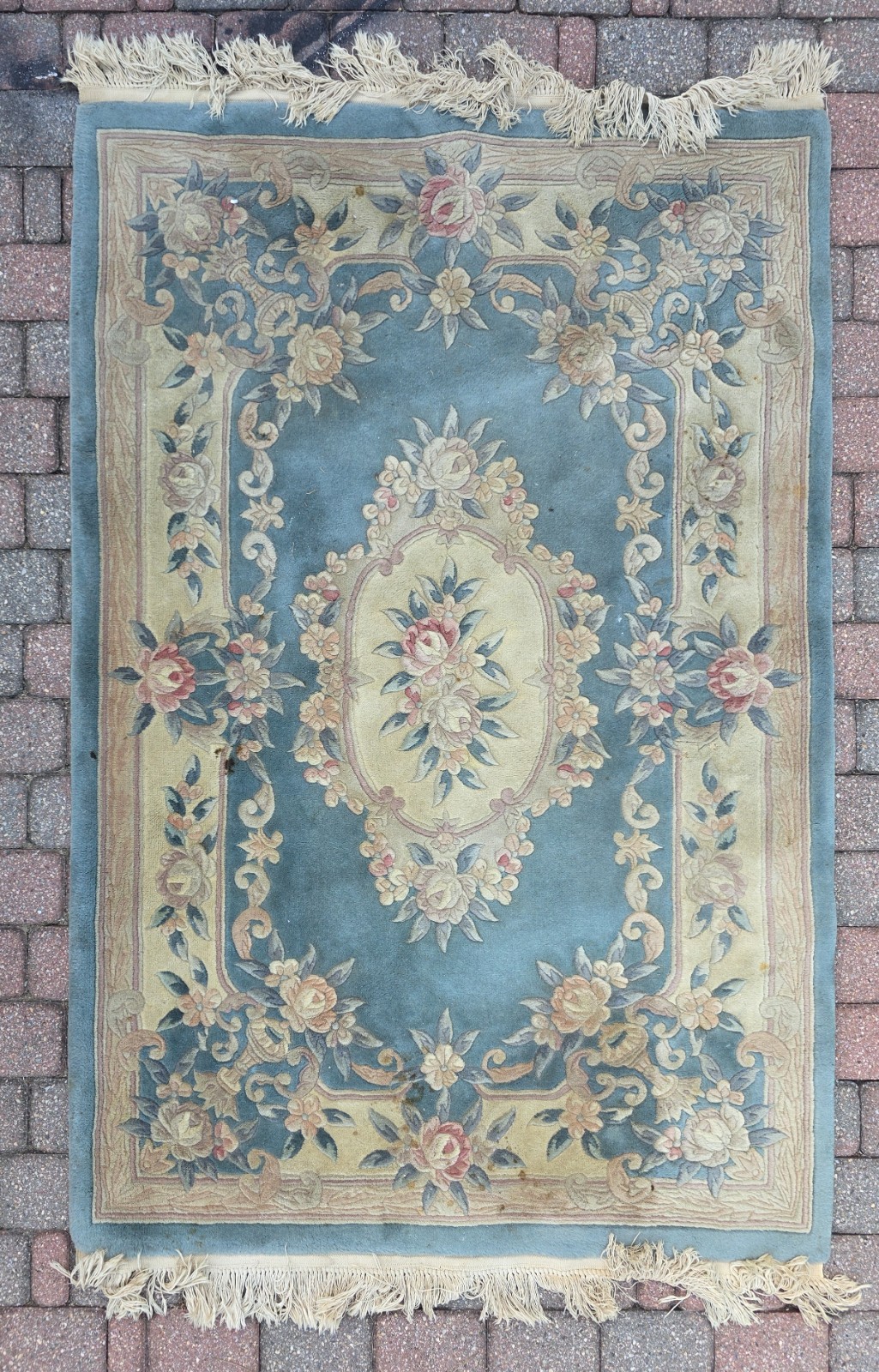 Chinese Wool Area Rug 4 ft x 6 ft Green, Tan with Floral Design