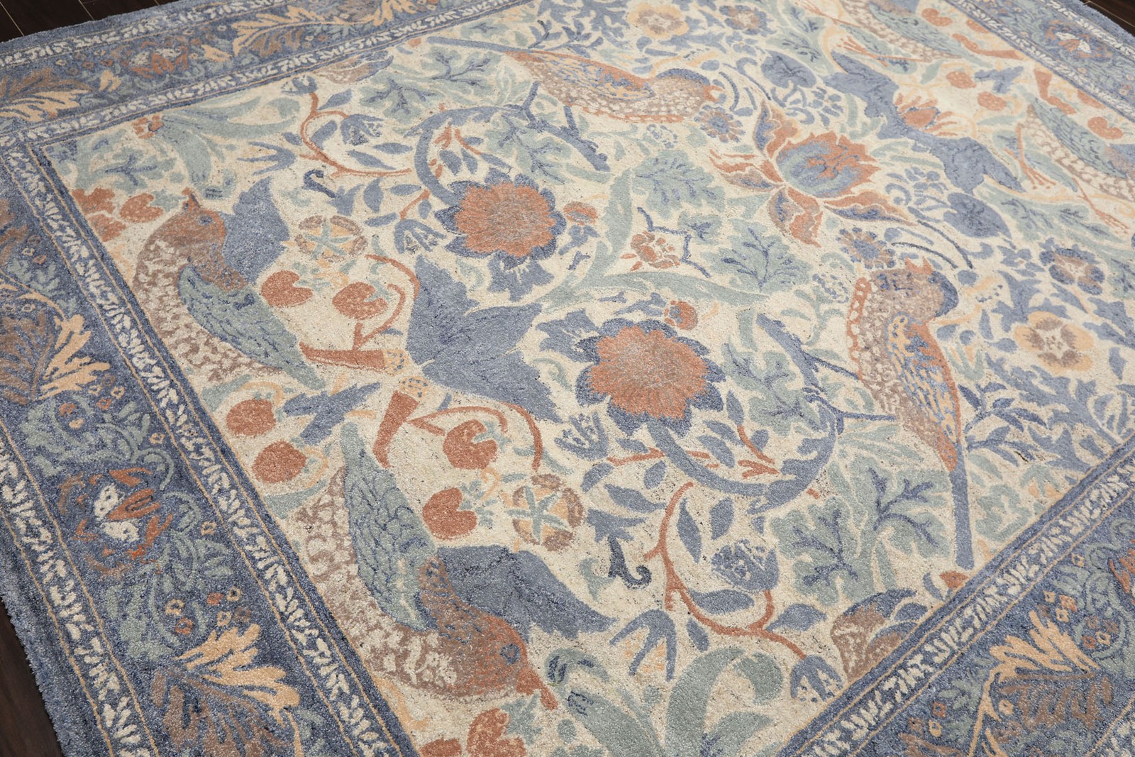 LoomBloom William Morris Hungry Birds Multi Size Hand Hooked High-twist Wool Rug